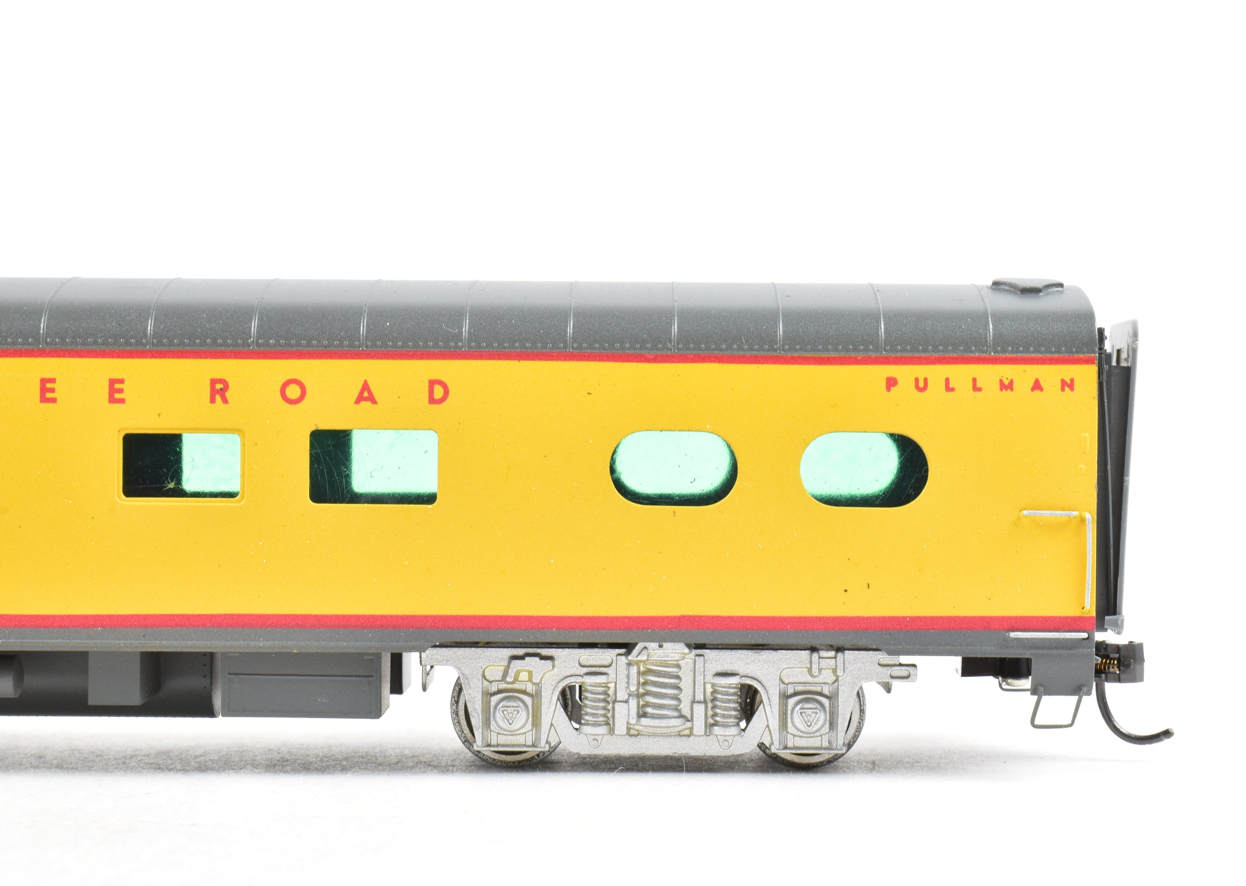 HO Custom Painted Brass Soho Milwaukee Road 16-Duplex-4DB Sleeper 'Minnesota'