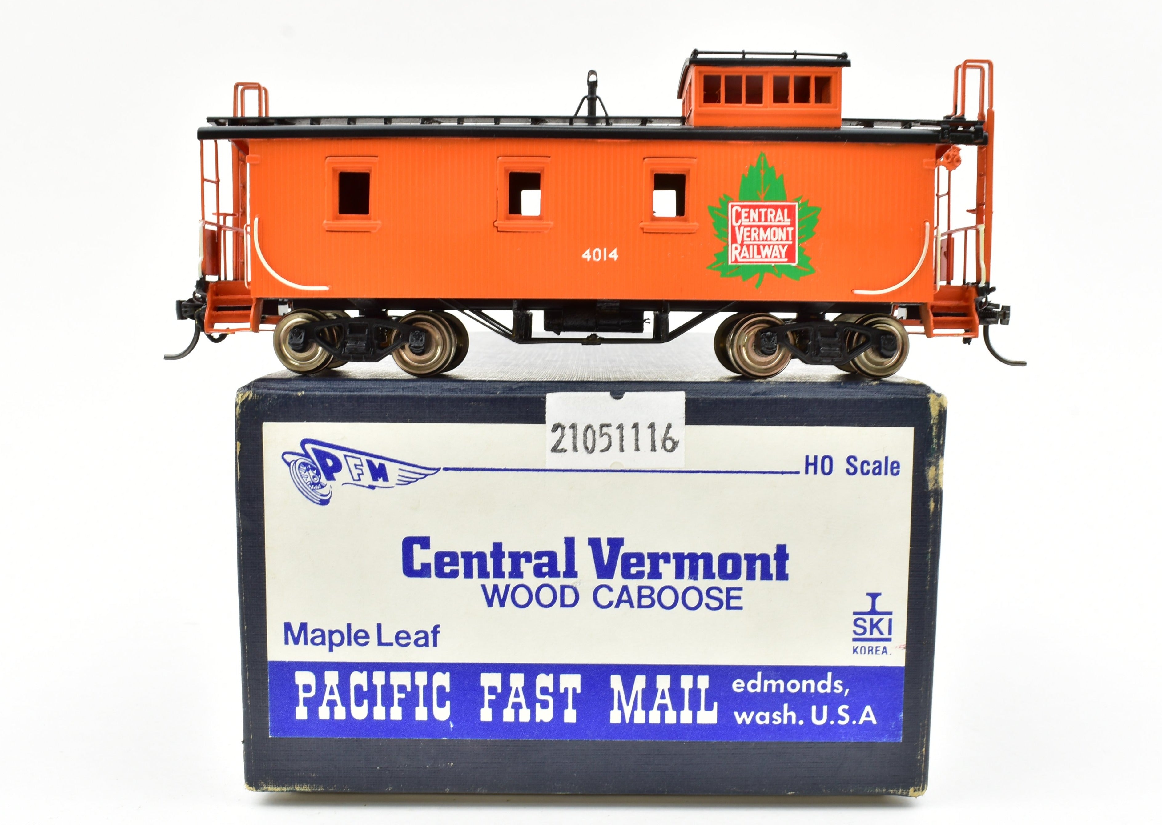 High - Quality HO Scale Brass Pacific Fast Mail (PFM) SKI - Built Central Vermont Wood Caboose with Factory Painting