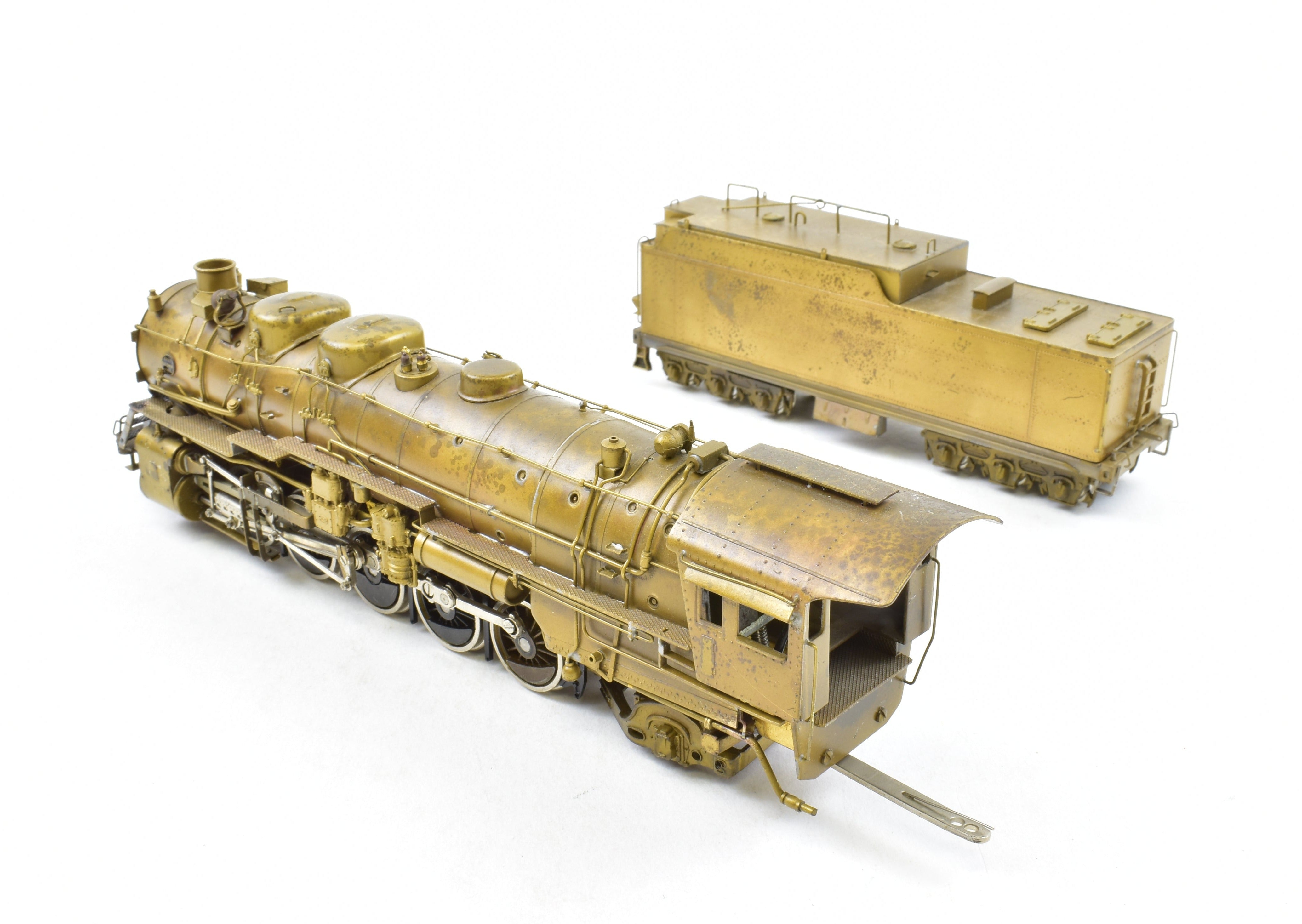High - Quality HO Scale Brass Pacific Fast Mail Model Train - United ATSF - Santa Fe 2 - 10 - 2