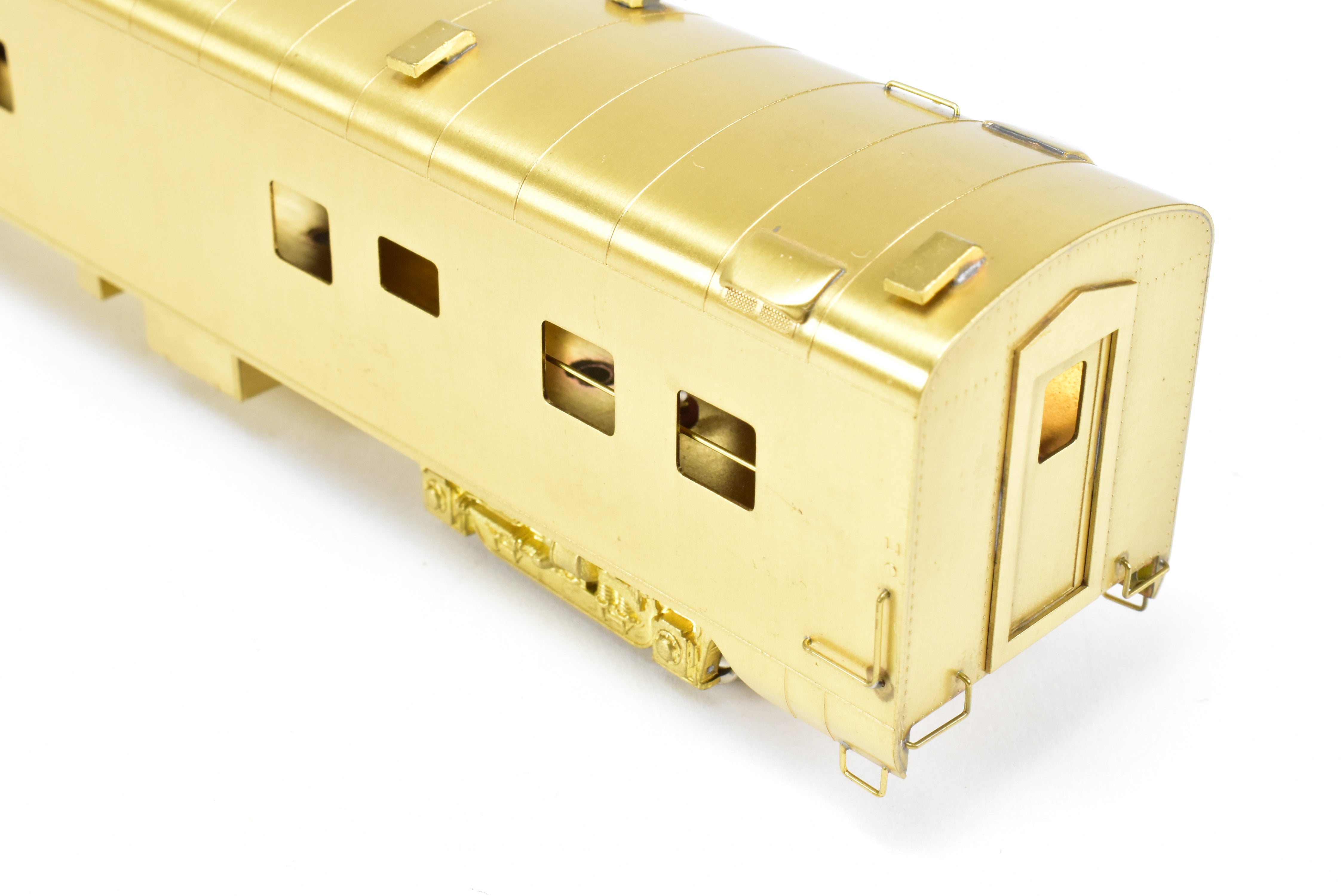 HO Scale Brass Oriental Limited NP - Northern Pacific North Coast Limited Mail - Dormitory Car #425 without Skirts (Model Train Car)