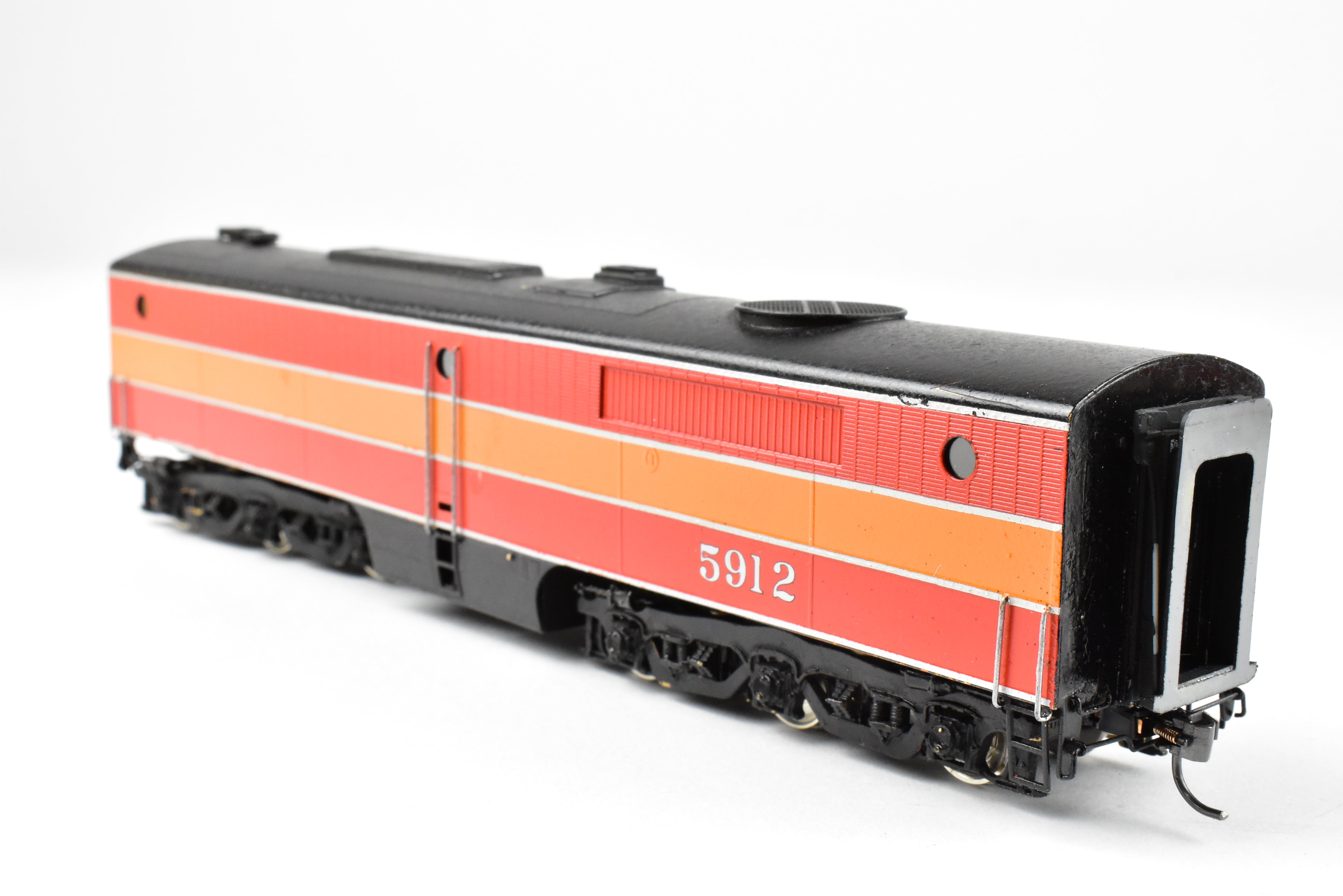 High - Quality HO Scale Brass Model Train Set - Southern Pacific Alco PA - 1/PB - 1 Limited Edition with Ajin Drives, DCC and Sound Function (CP Nos 6002/5912)