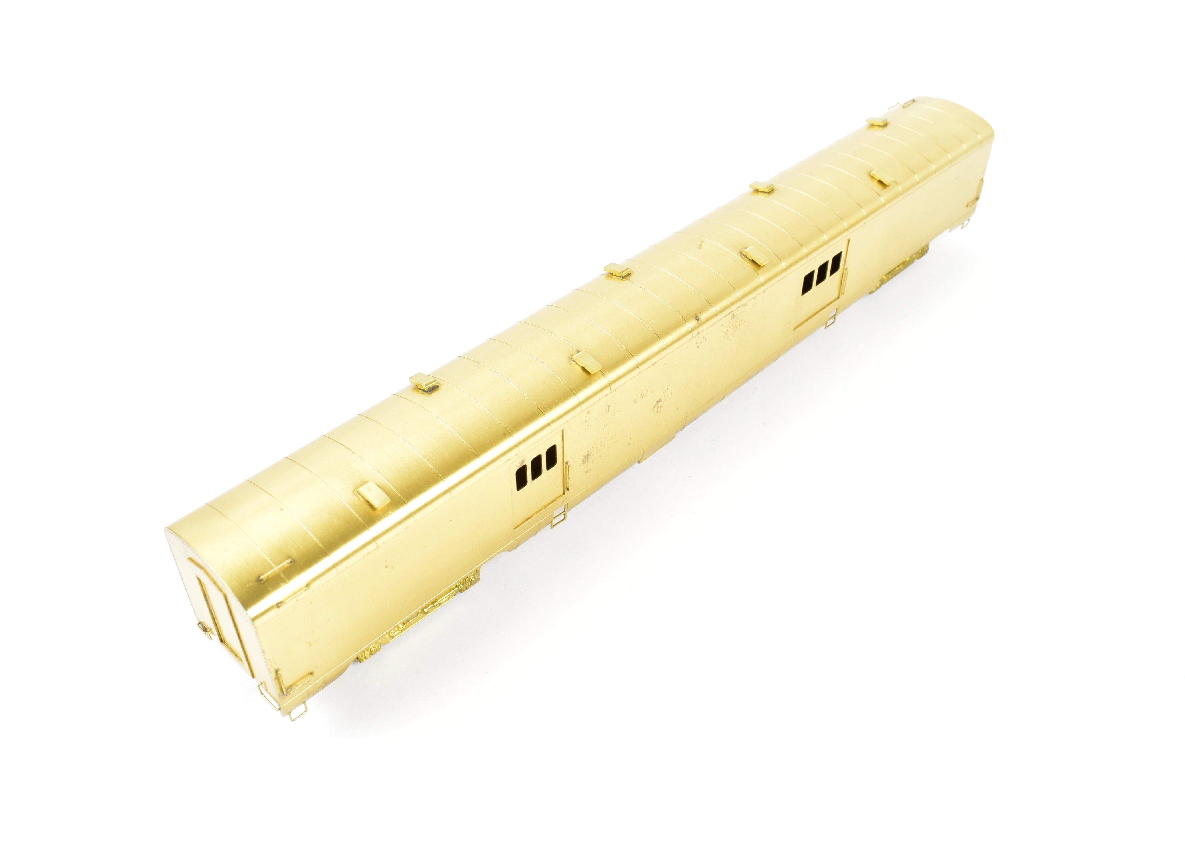 HO Scale Brass Oriental Limited Model of Northern Pacific North Coast Limited #400 Water Baggage Car with Skirts for Train Enthusiasts