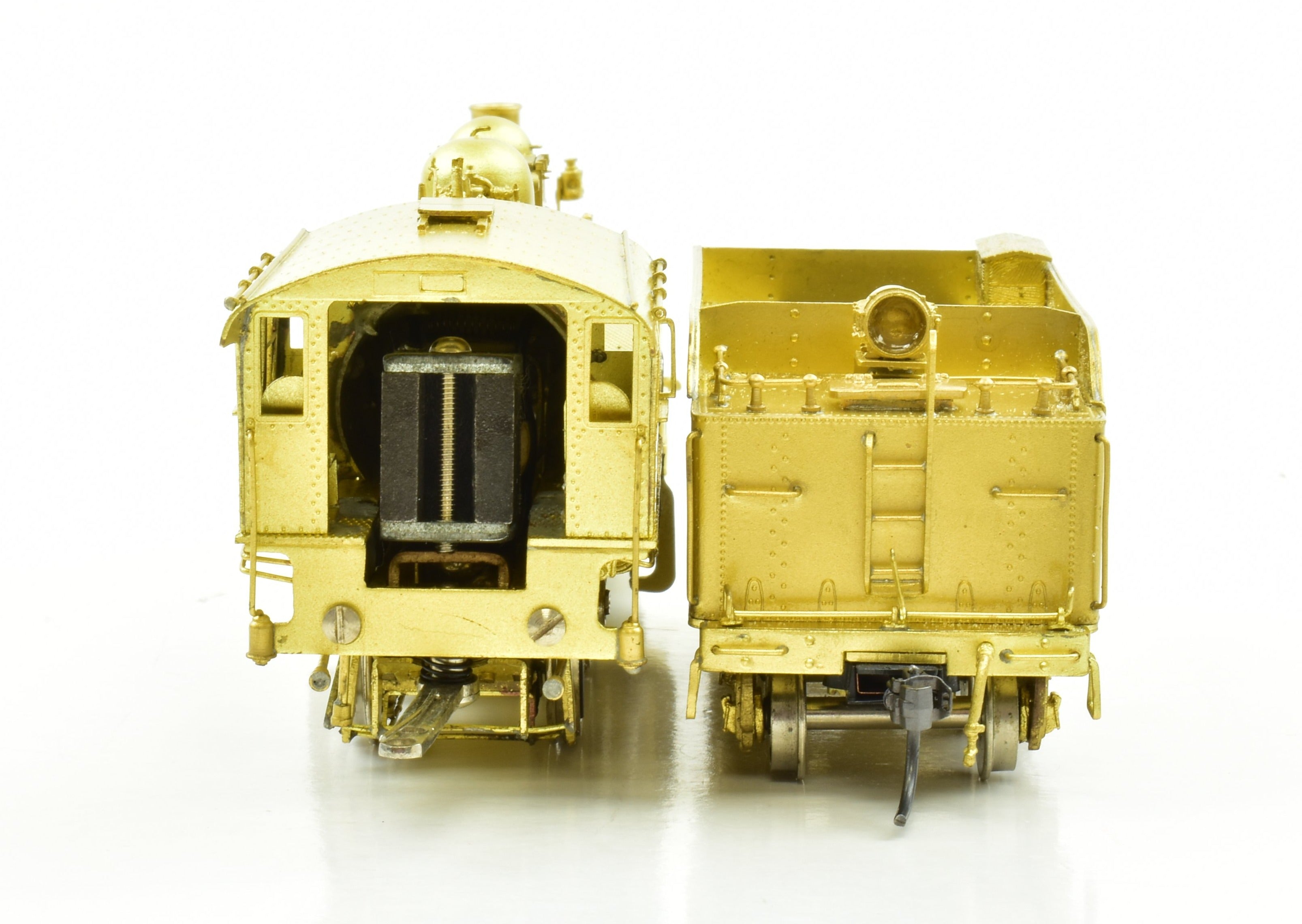 HO Brass Pacific Fast Mail Samhongsa B&M Boston & Maine B-15 2-6-0 with Snow Plow