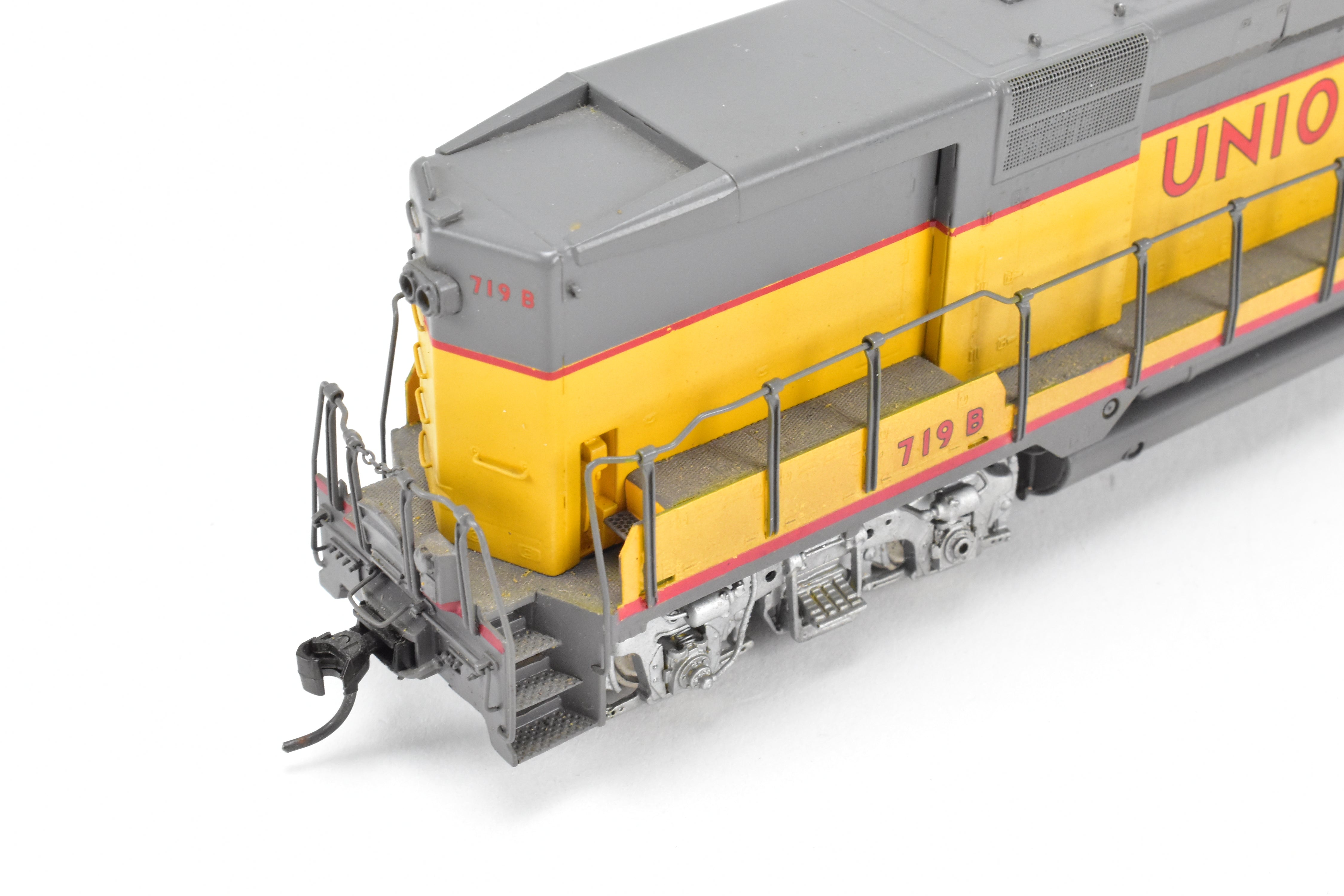 HO Scale Brass Model Train - Union Pacific EMD GP30B Cabless Locomotive, Road Number 719B from Oriental Limited