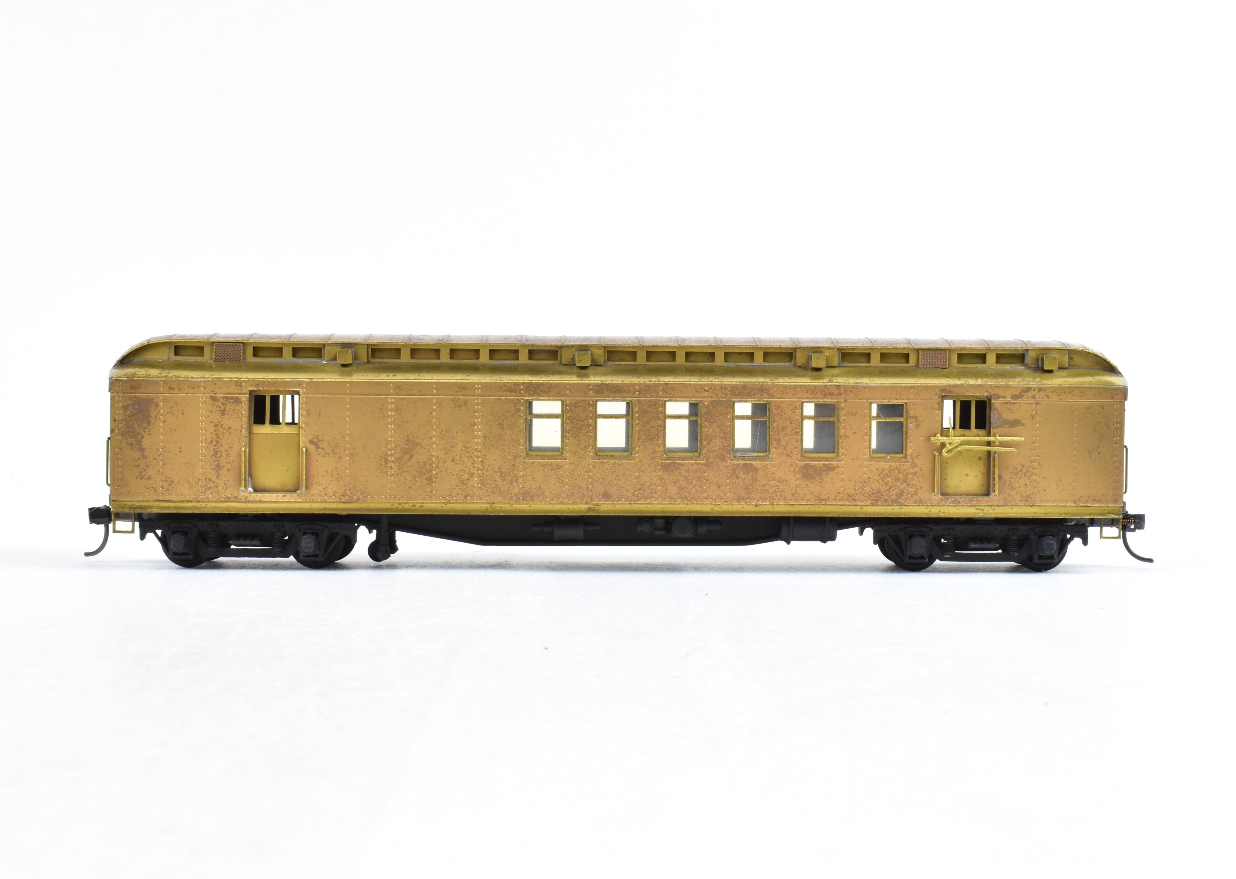 HO Scale Brass Suydam Model of AT&SF - Santa Fe Heavyweight 60-Foot Railway Post Office (RPO) with Central Valley Trucks