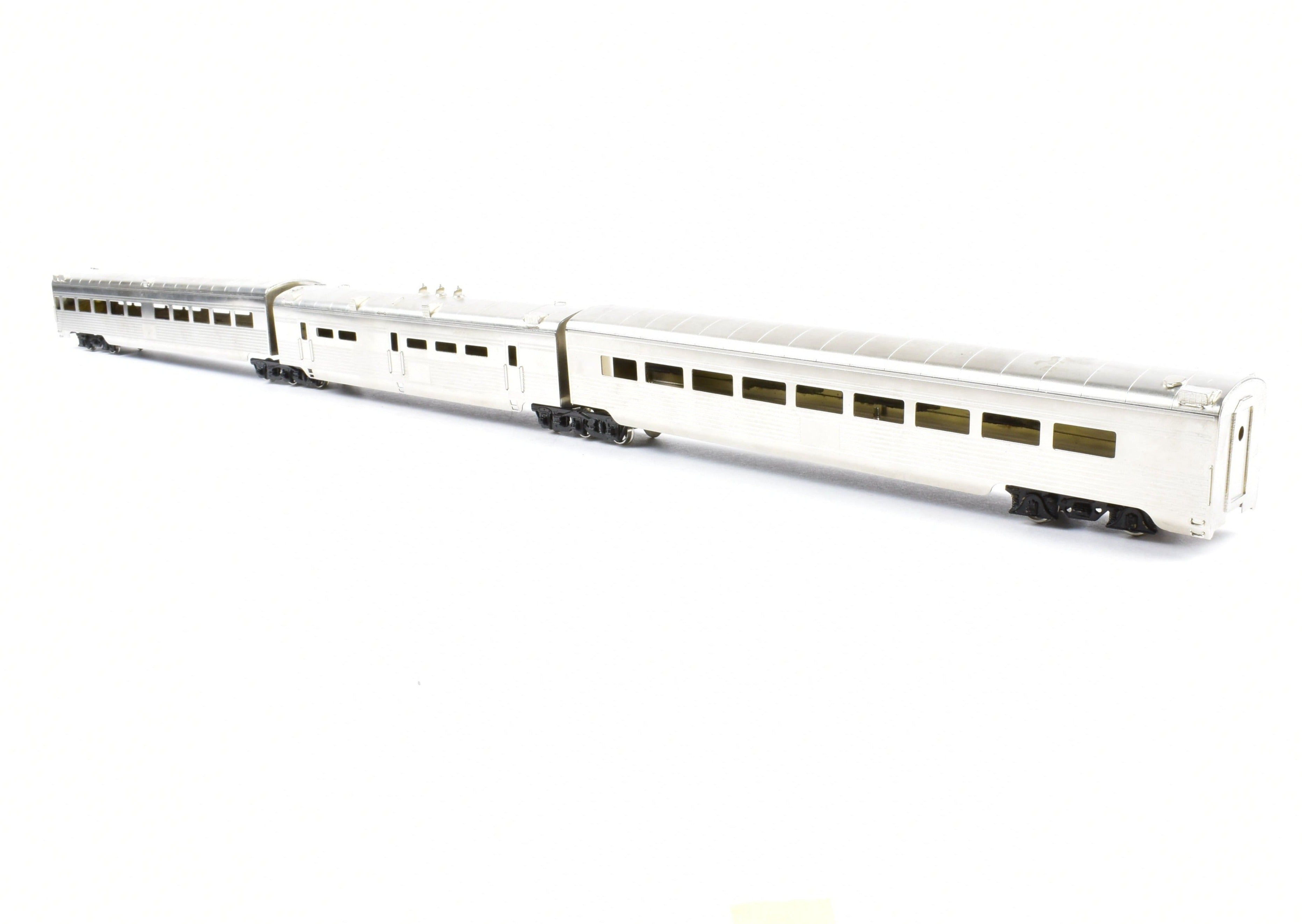 HO Scale Brass Model Train - Southern Pacific 204-Foot Three-Unit Articulated Diner with Corrugated Sides by Brass Soho