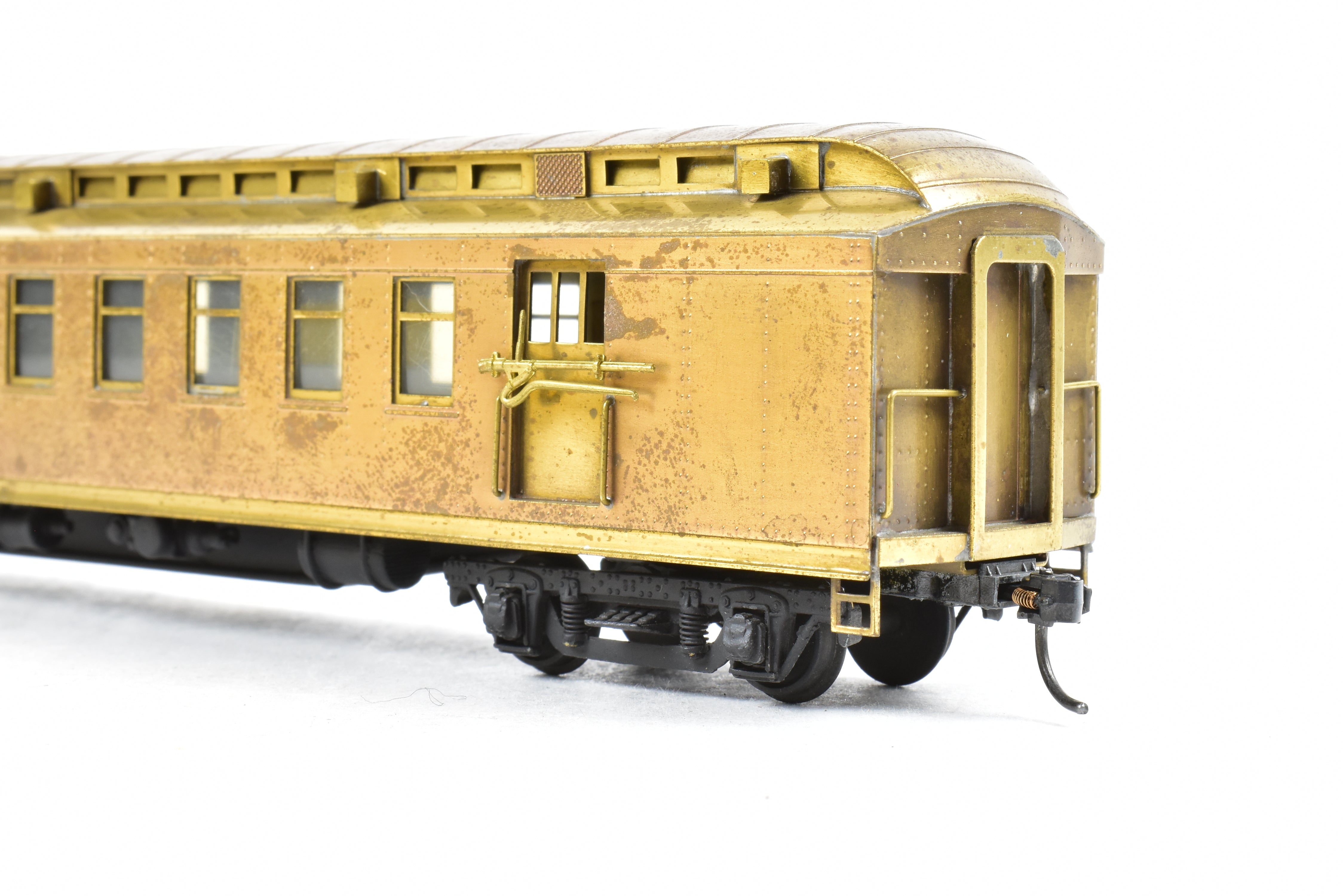 HO Scale Brass Suydam Model of AT&SF - Santa Fe Heavyweight 60-Foot Railway Post Office (RPO) with Central Valley Trucks