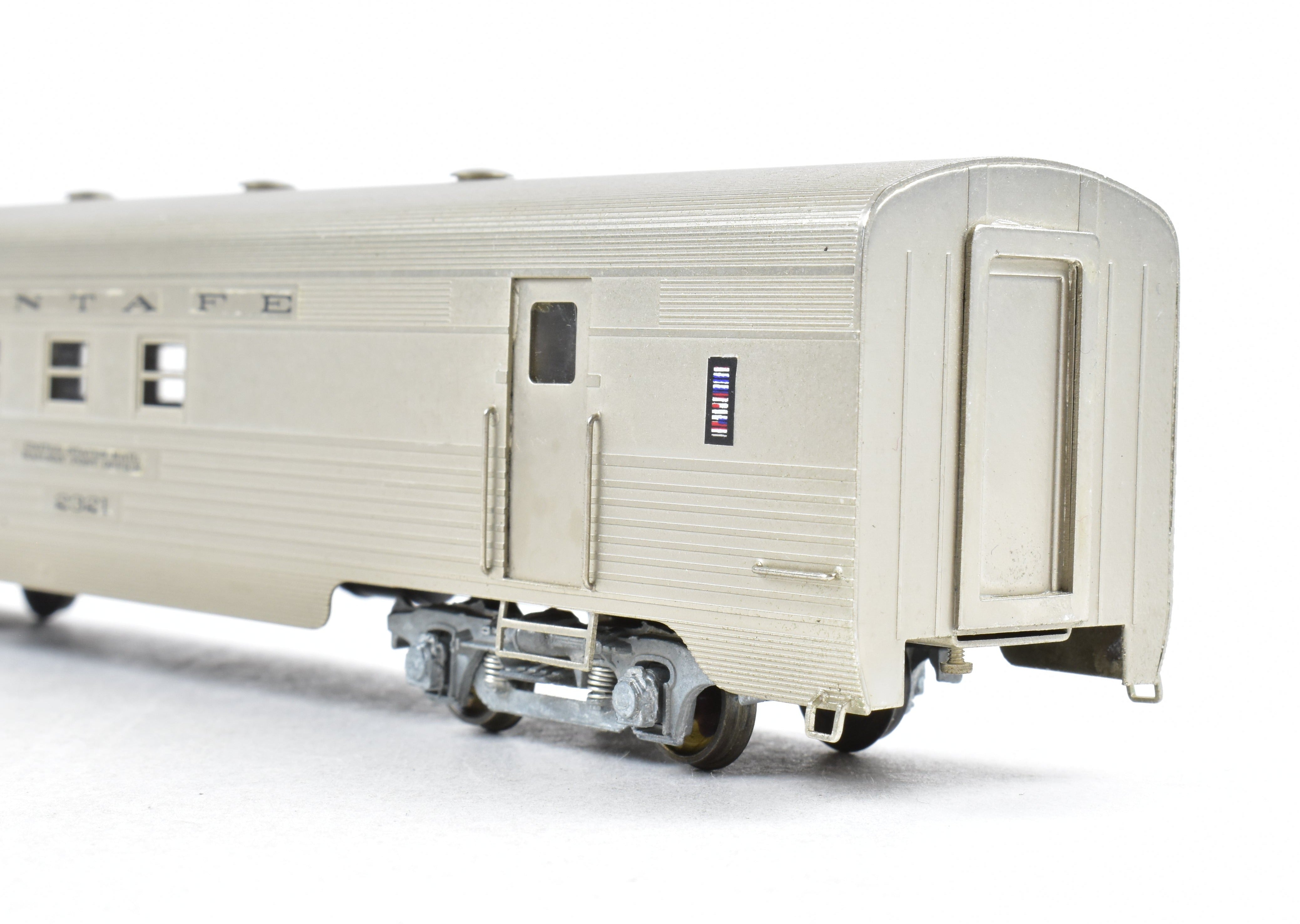 HO Brass Lambert ATSF - Santa Fe 60' Streamlined RPO Car w/ Central Valley Trucks