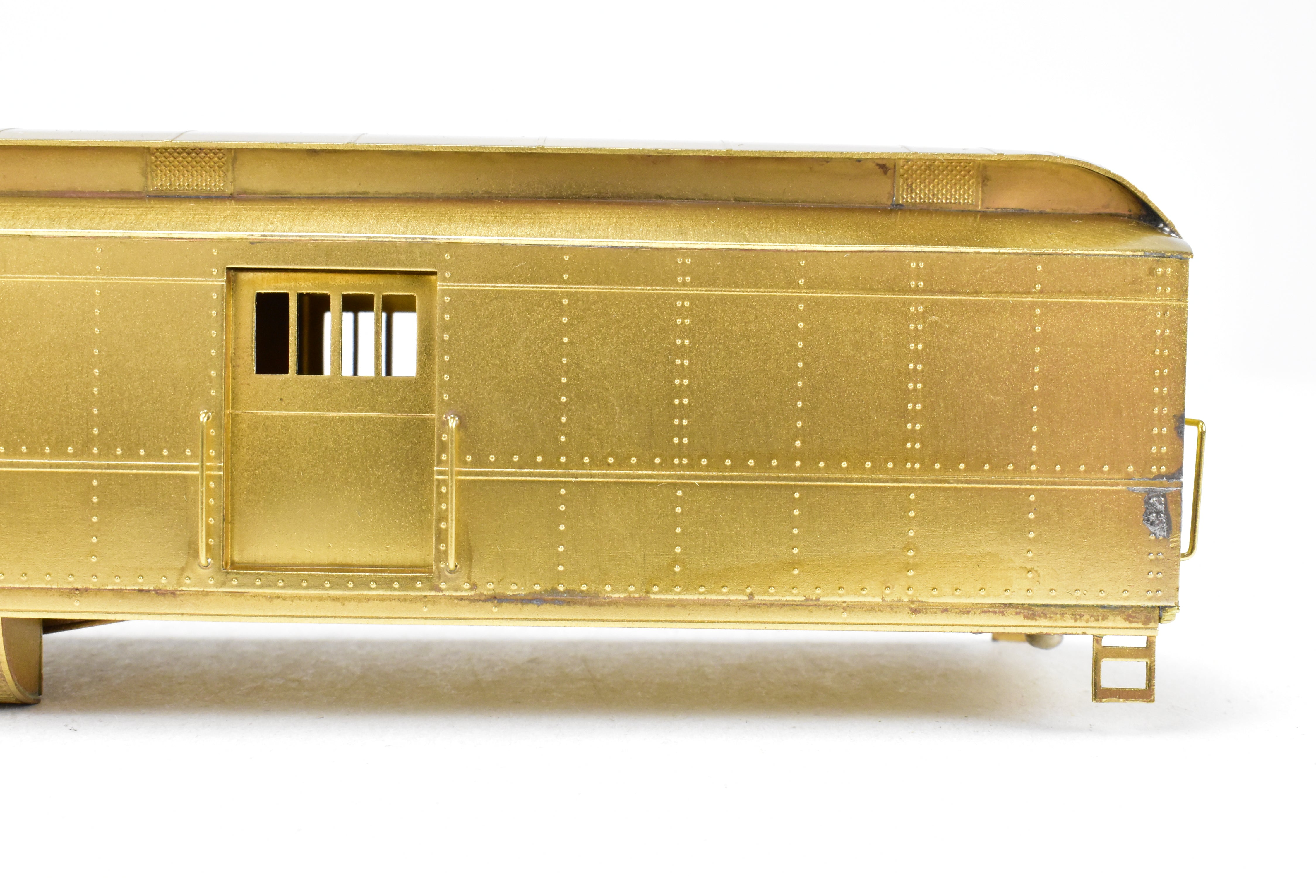 HO Scale Brass ATSF - Santa Fe Heavyweight Combine with Central Valley Trucks