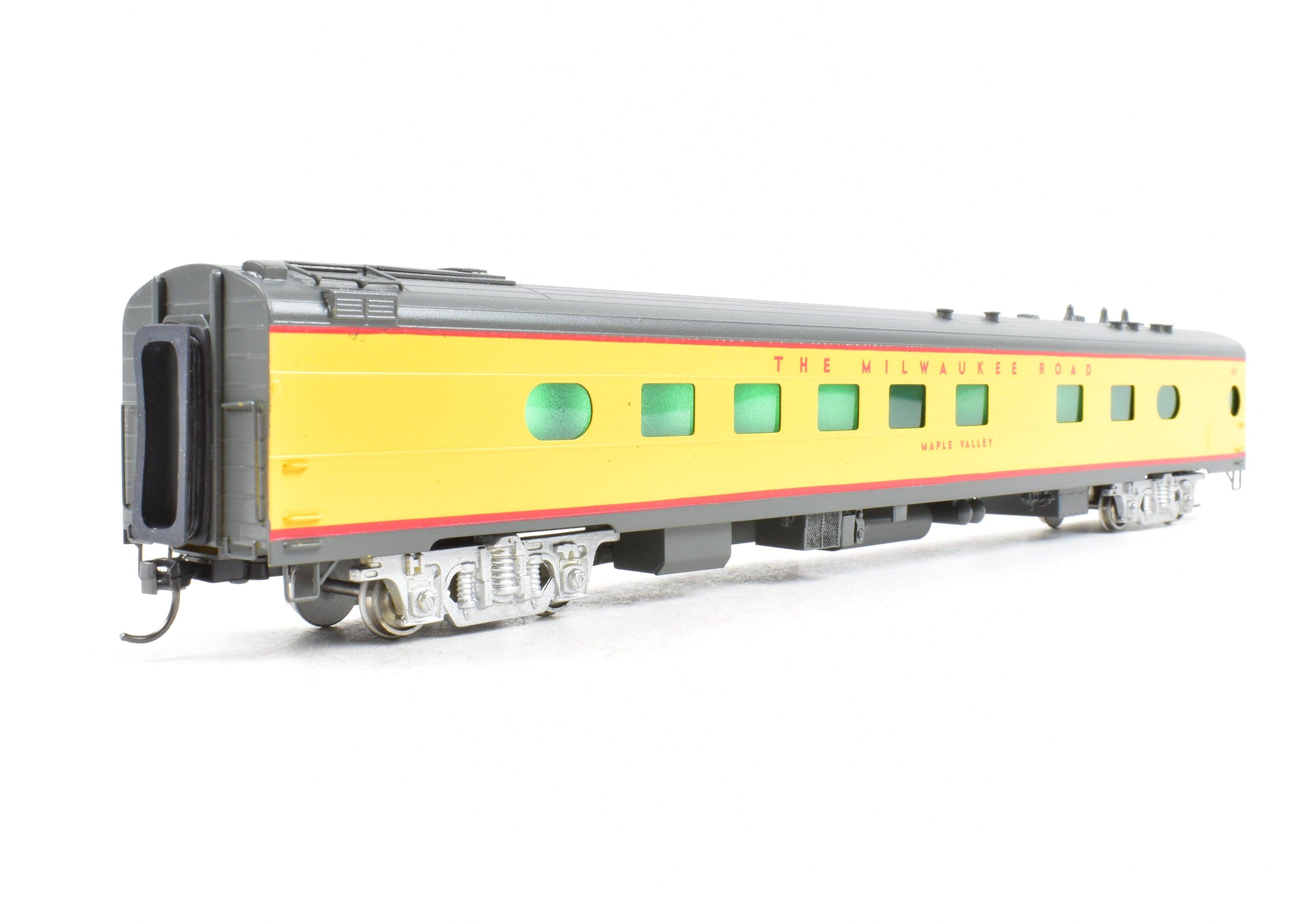 Custom Painted HO Brass Soho Milwaukee Road #411 Diner in UP Streamliner Colors