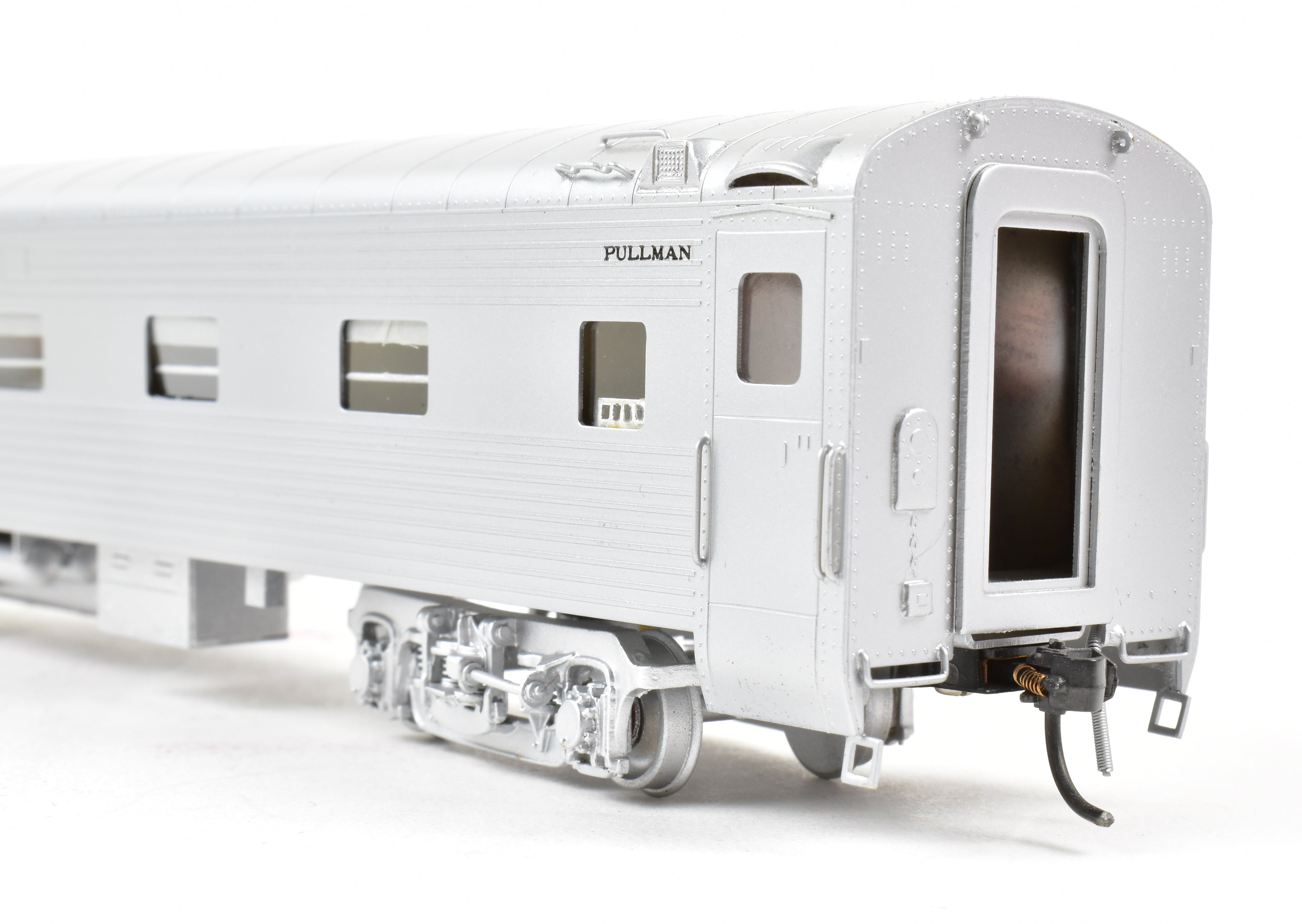 HO Scale Brass Model Train - Soho ATSF Santa Fe Indian Series 11 DB Sleeper with Custom Finished Indian Arrow Design