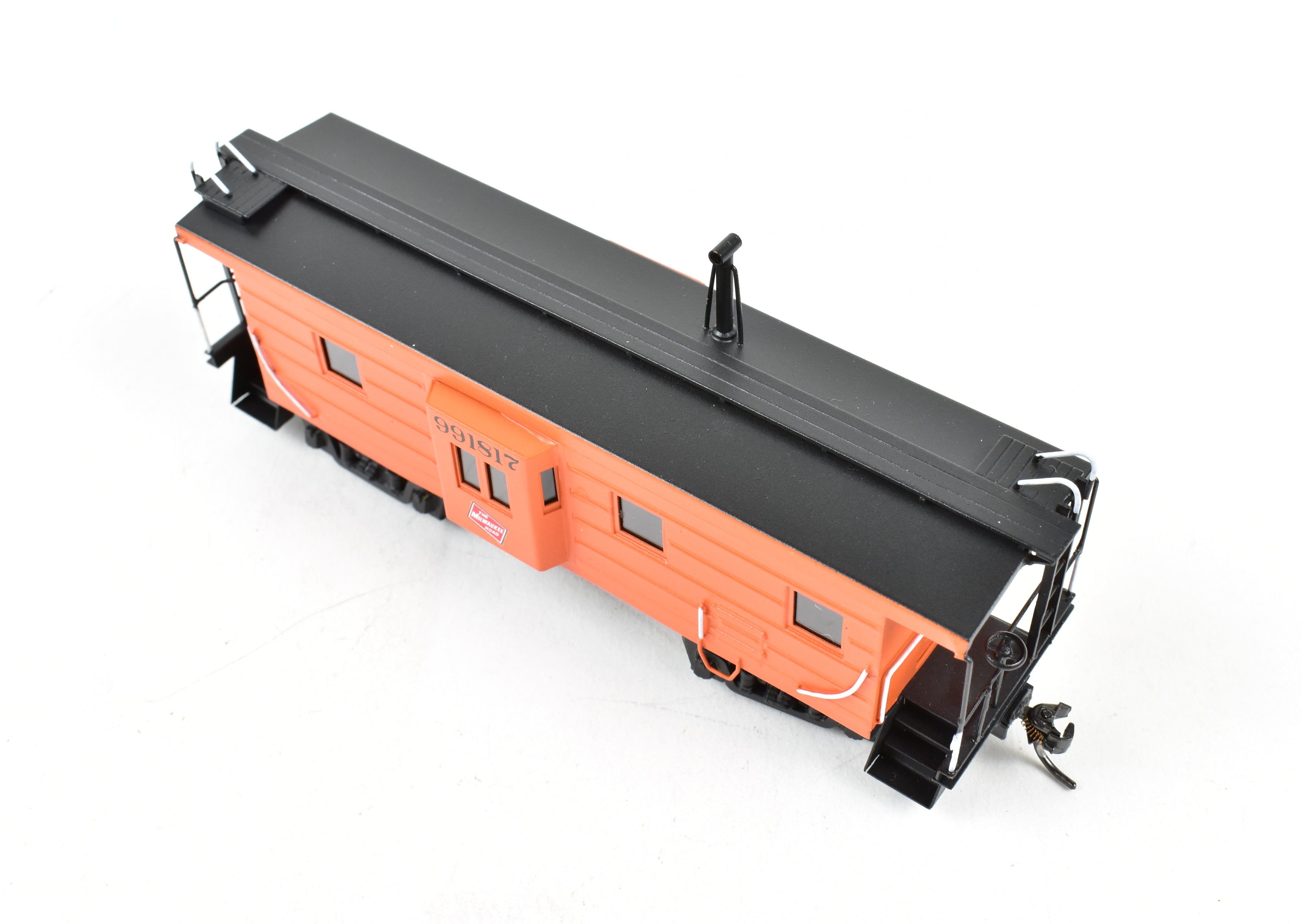 HO Scale Brass Nickel Plate Products Milwaukee Road Bay Window Caboose Pro-Painted #991817