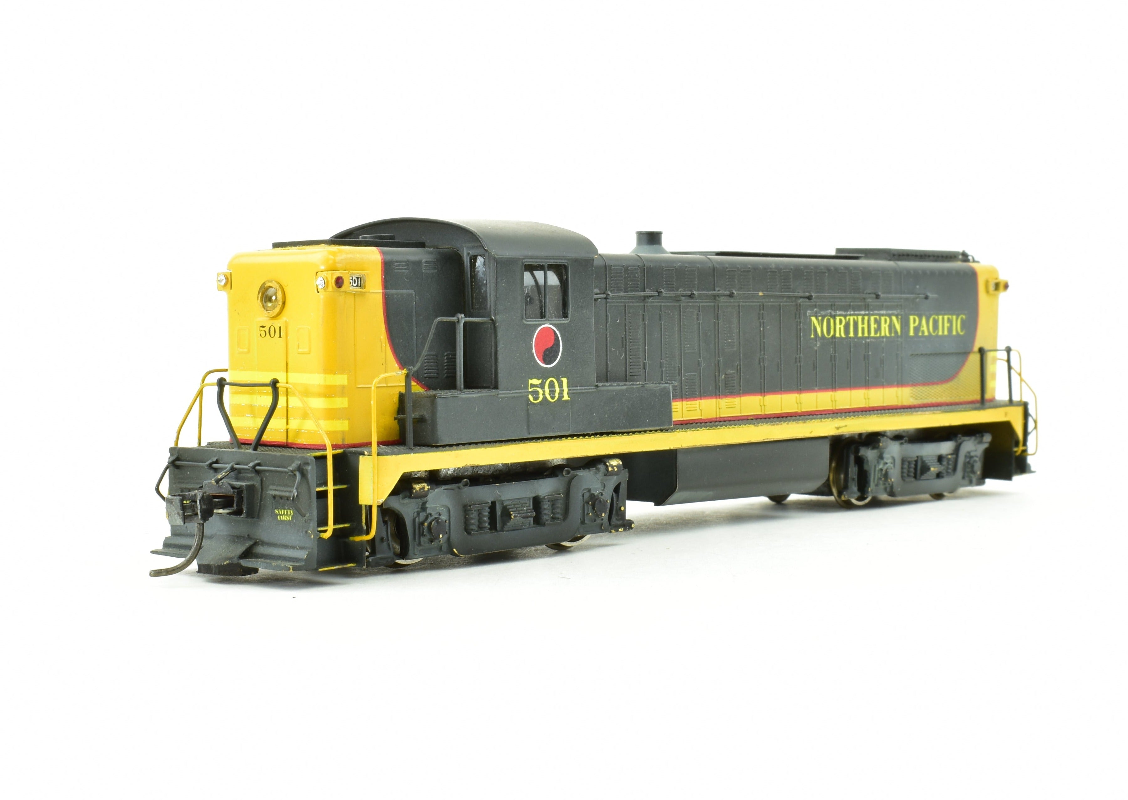HO Scale Northern Pacific Baldwin DS - 14 Custom - Painted Brass Diesel Model