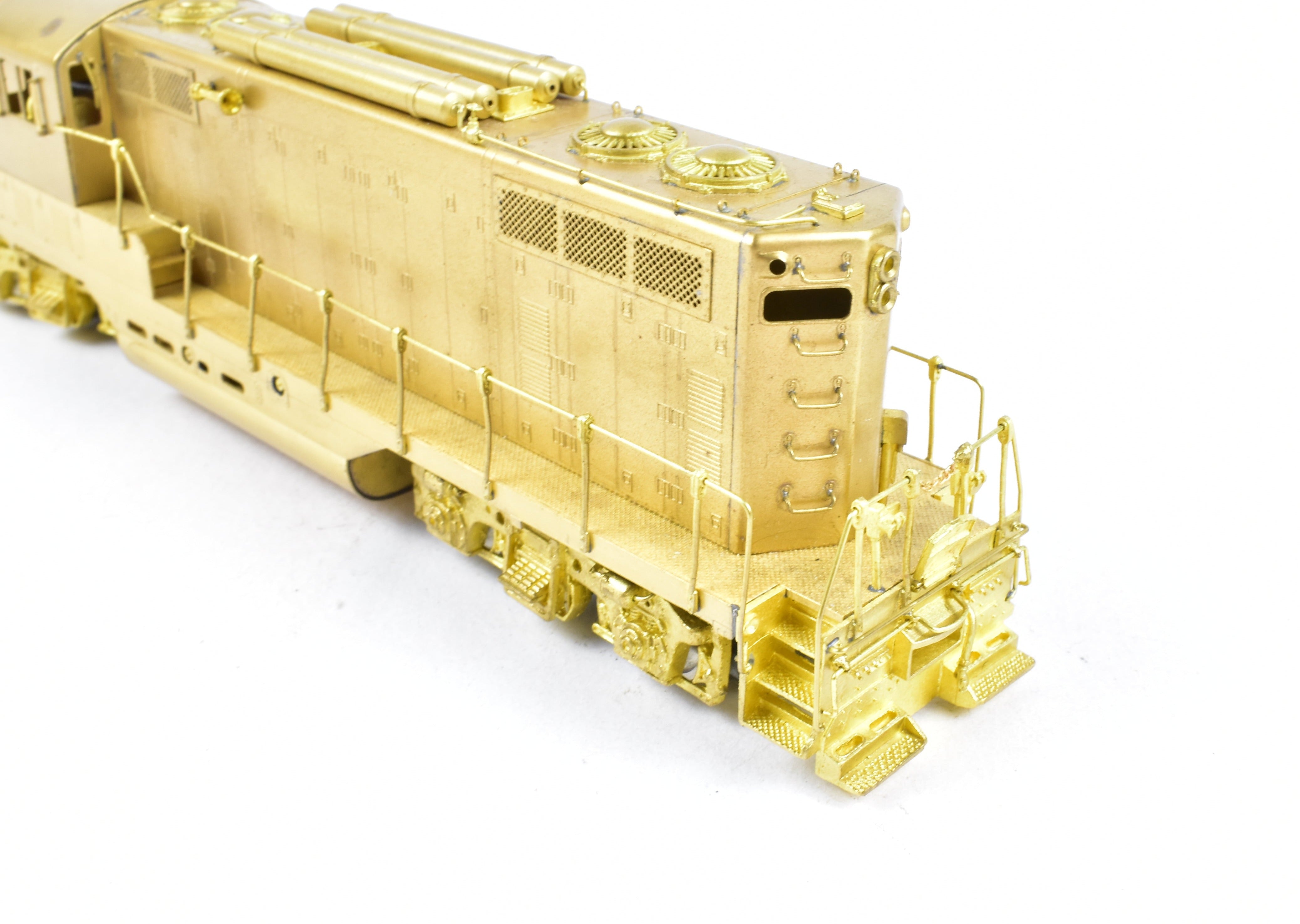 HO Brass Oriental Limited EMD GP7 1500 HP Non - Dynamic Passenger Model with Spares