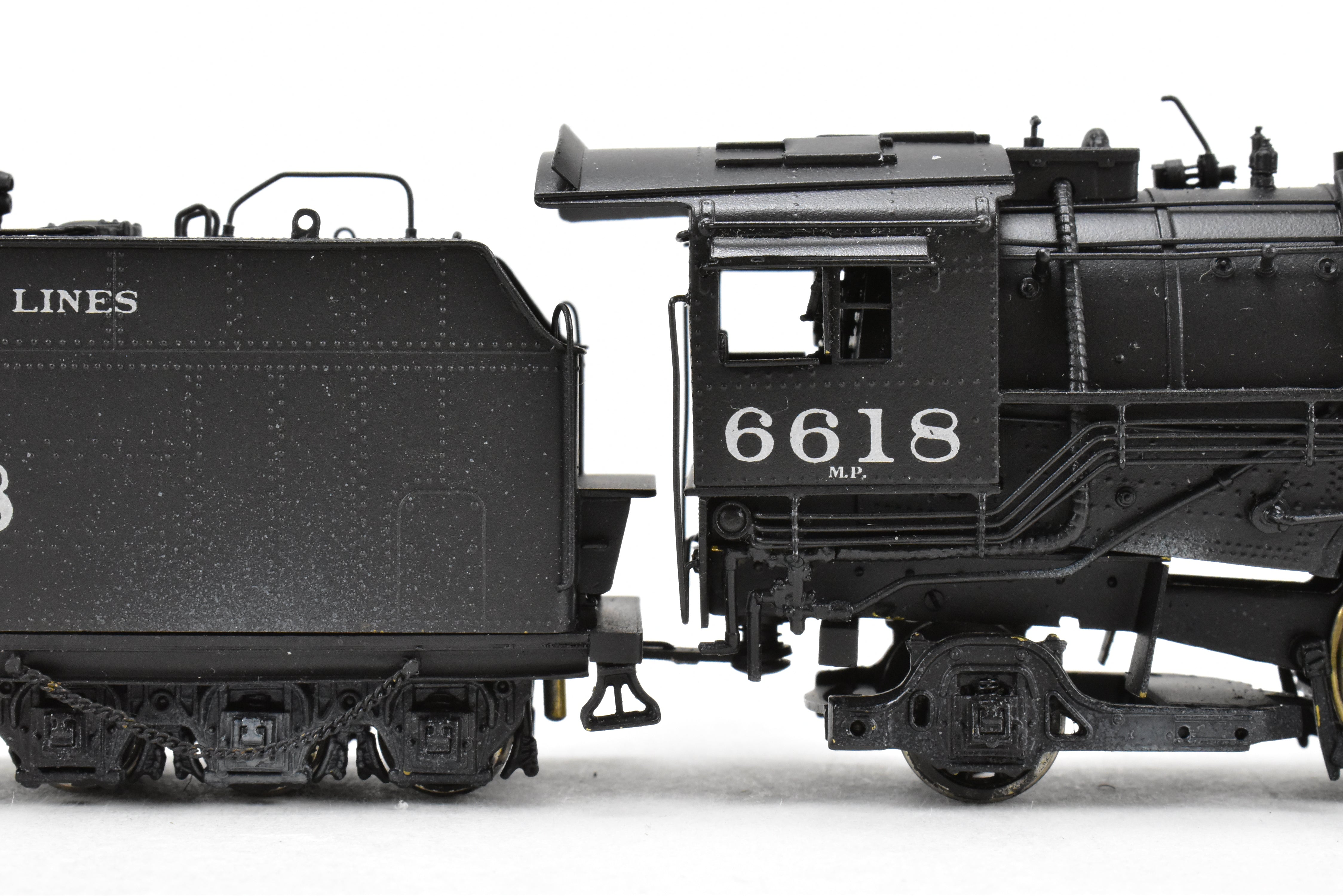 Custom Painted HO Brass PFM Samhongsa Missouri Pacific 4-6-2 P-73 No. 6618