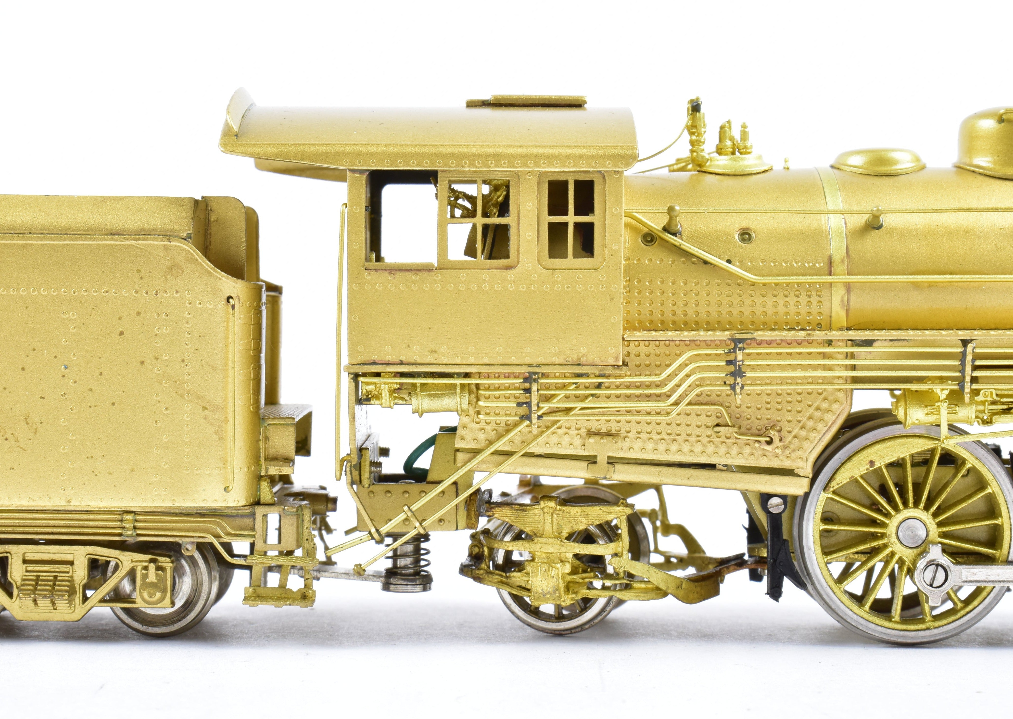 HO Scale Brass Nickel - Plated Model Train: Chicago & North Western Class E 4 - 6 - 2 Pacific Locomotive by NPP (Nickel Plate Products)