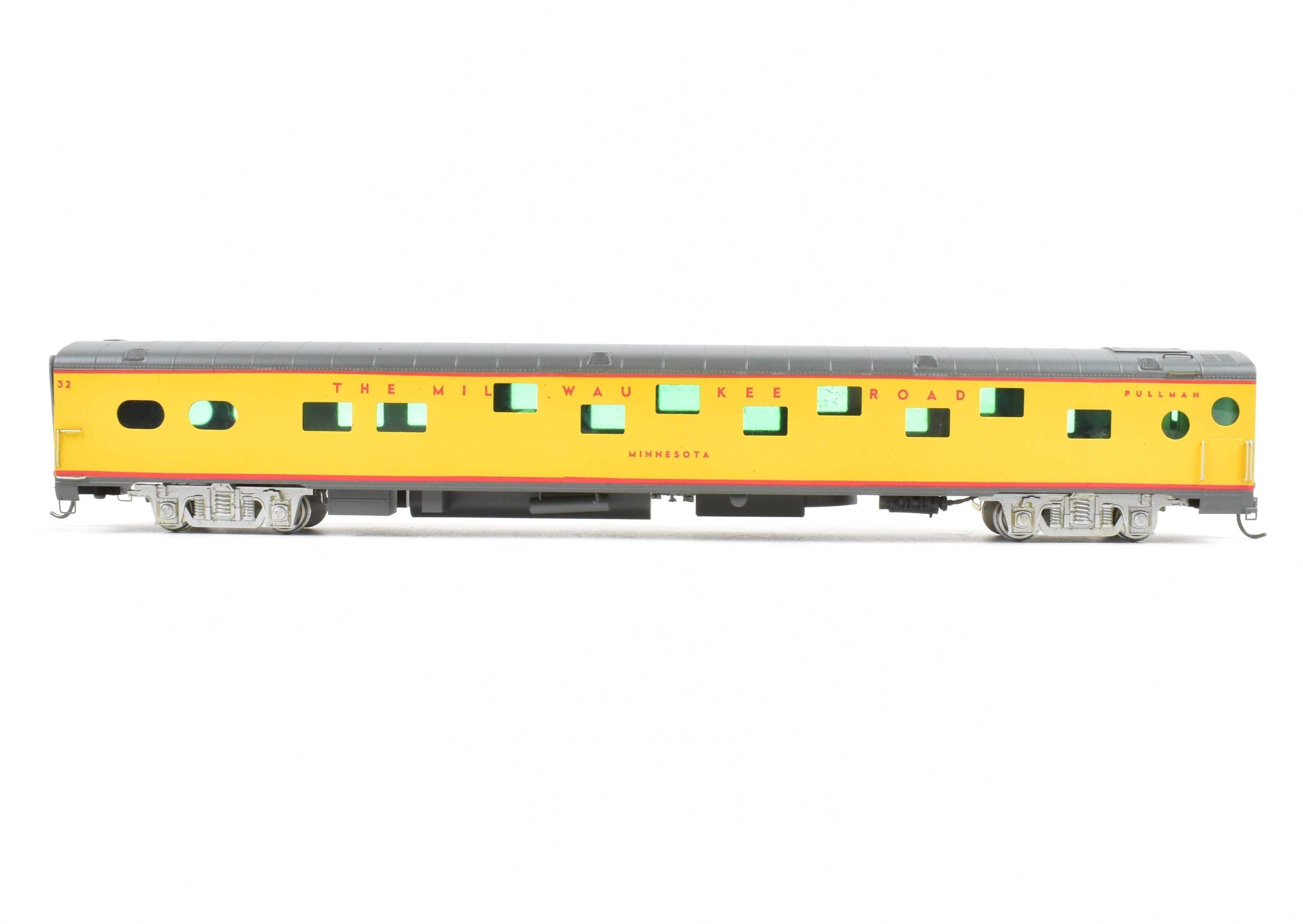HO Custom Painted Brass Soho Milwaukee Road 16-Duplex-4DB Sleeper 'Minnesota'