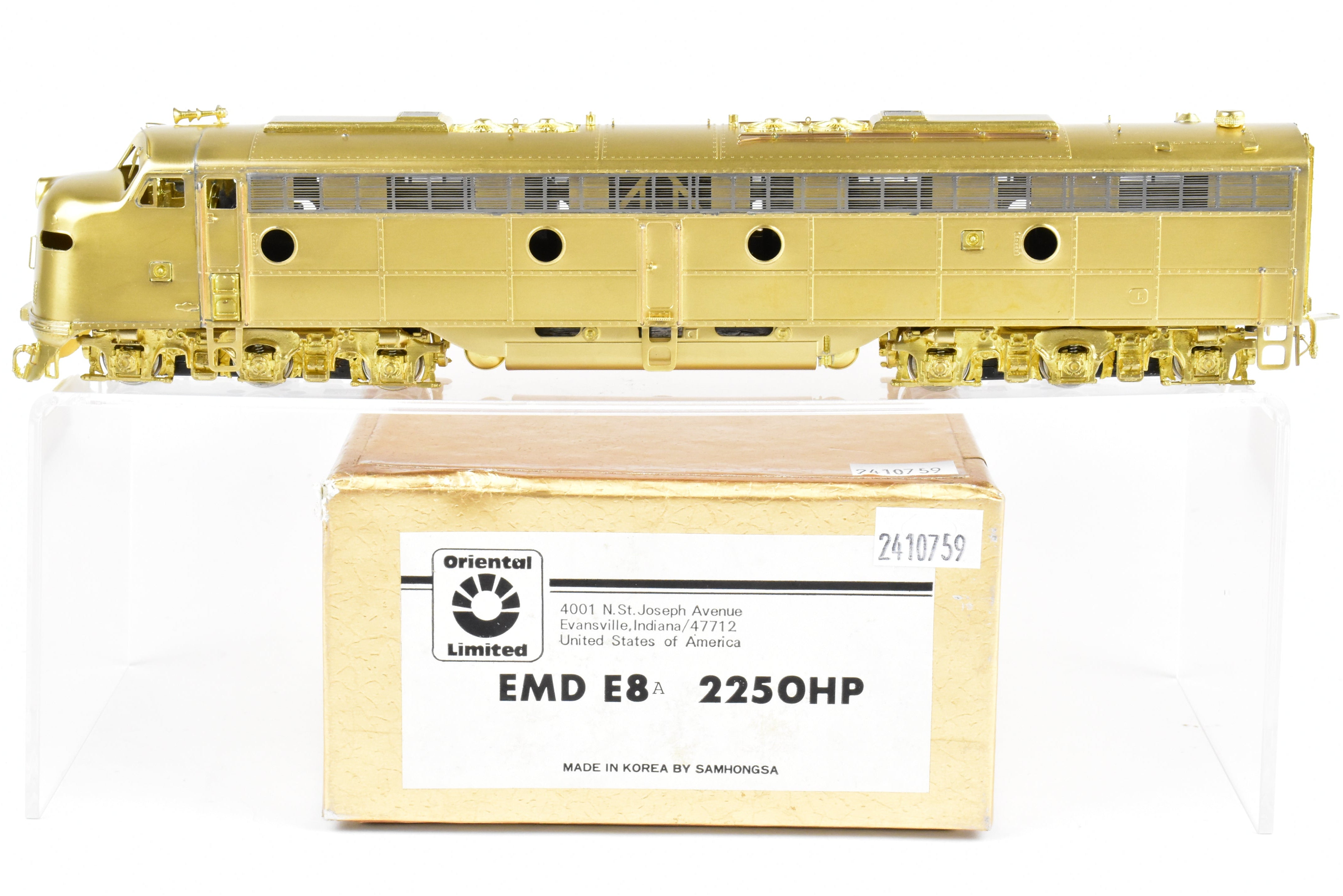 HO Scale Brass Oriental Limited EMD E8A 2250 HP Model with Spare Parts