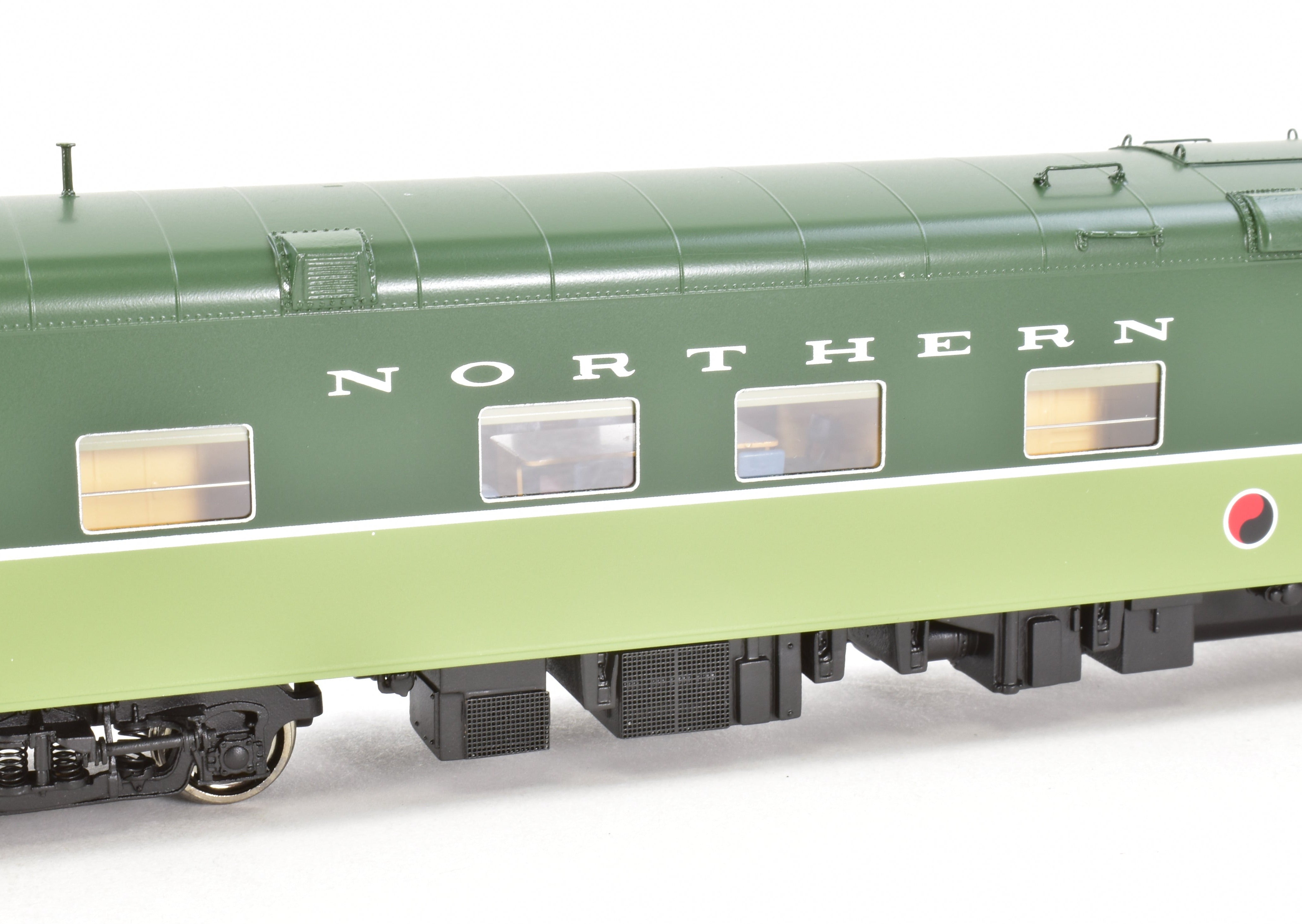 High - Quality HO Scale Brass Business Car of North Bank Line and Northern Pacific, Factory - Painted from Yakima River Factory