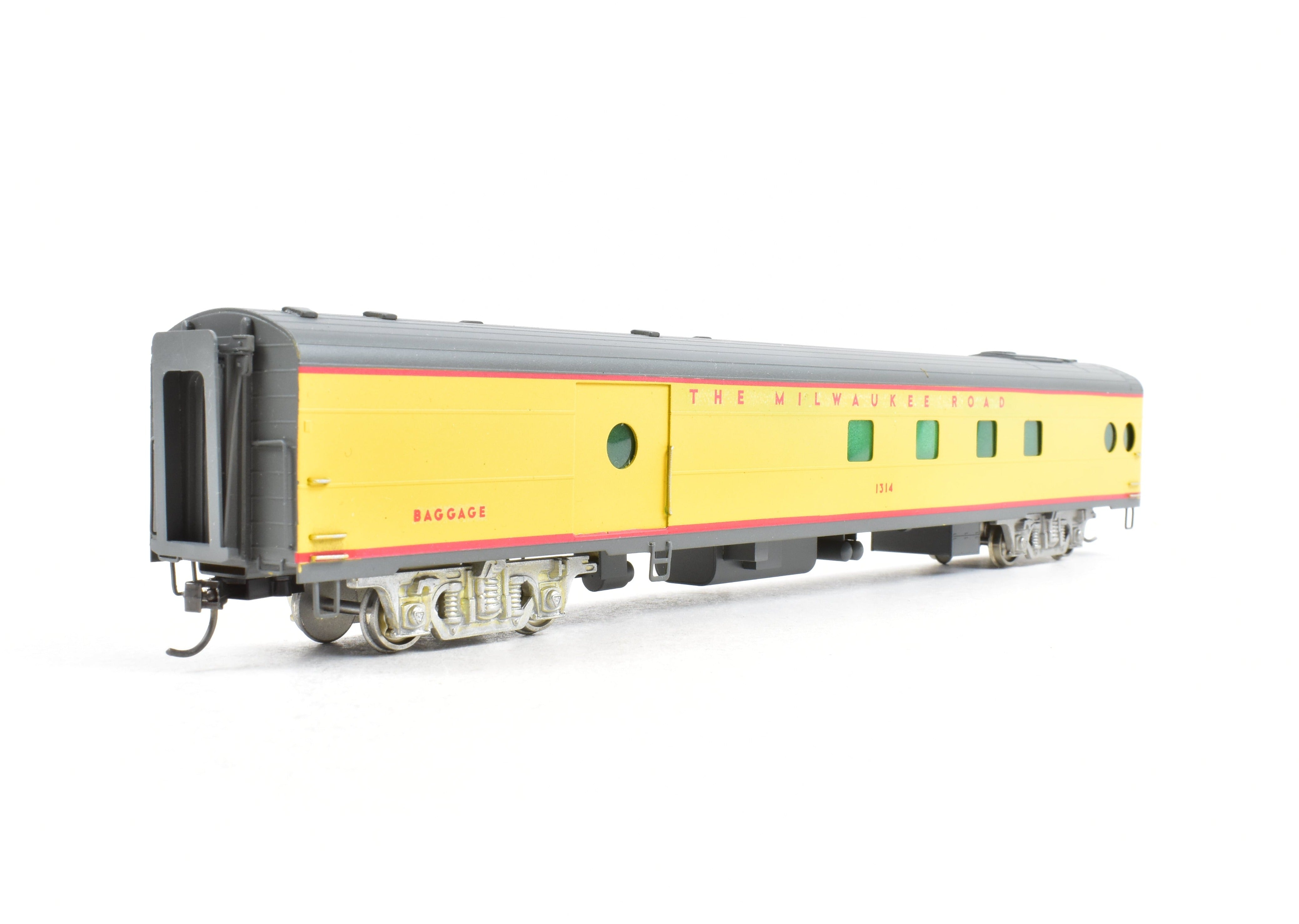 High - Quality HO Scale Brass Soho Milwaukee Road #1314 Custom - Painted Baggage - Dorm Model Train Car