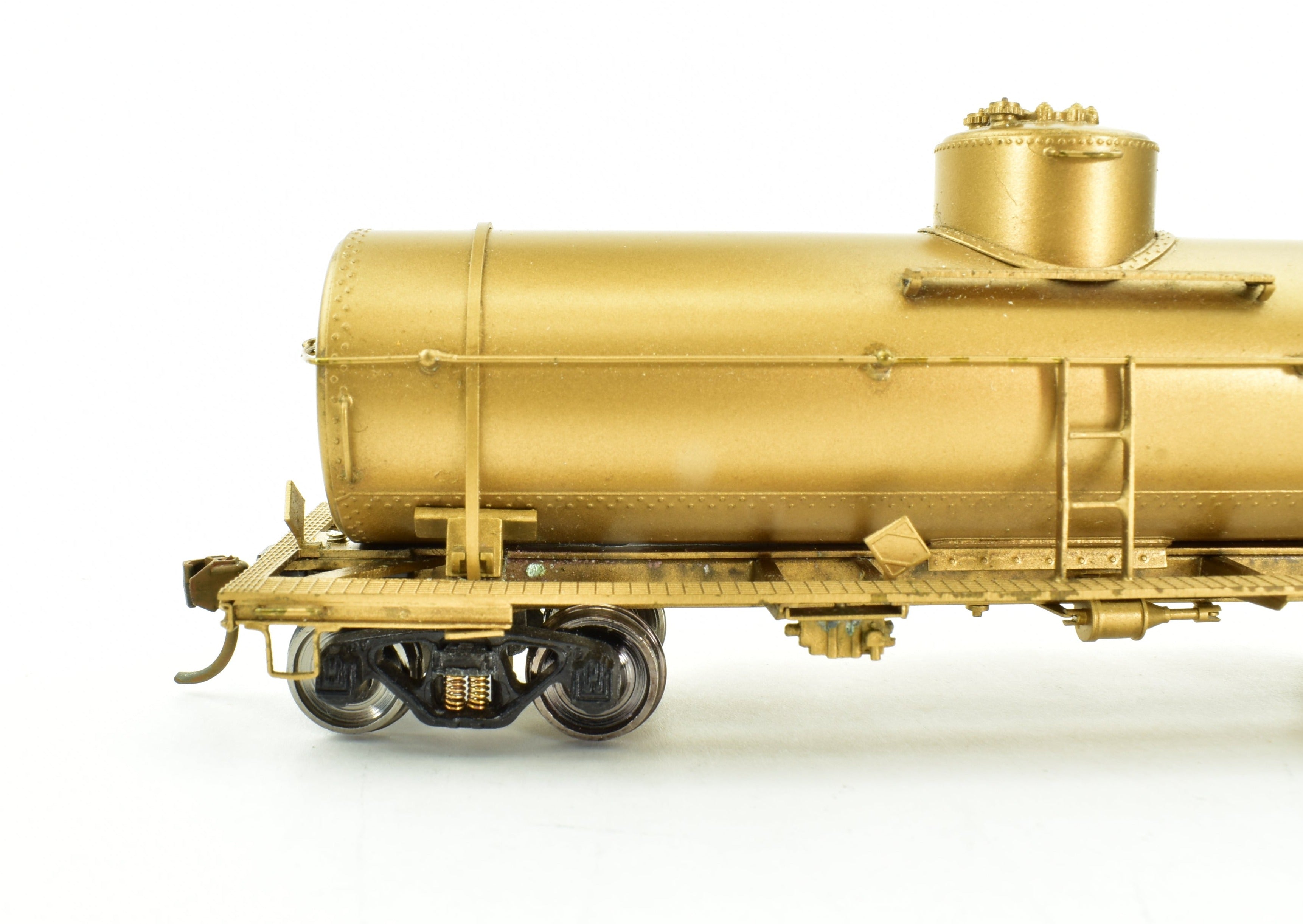 HO Scale Brass Lambert Various Roads ICC 10,000 Gallon Type 103 Tank Car Model for Railway Enthusiasts