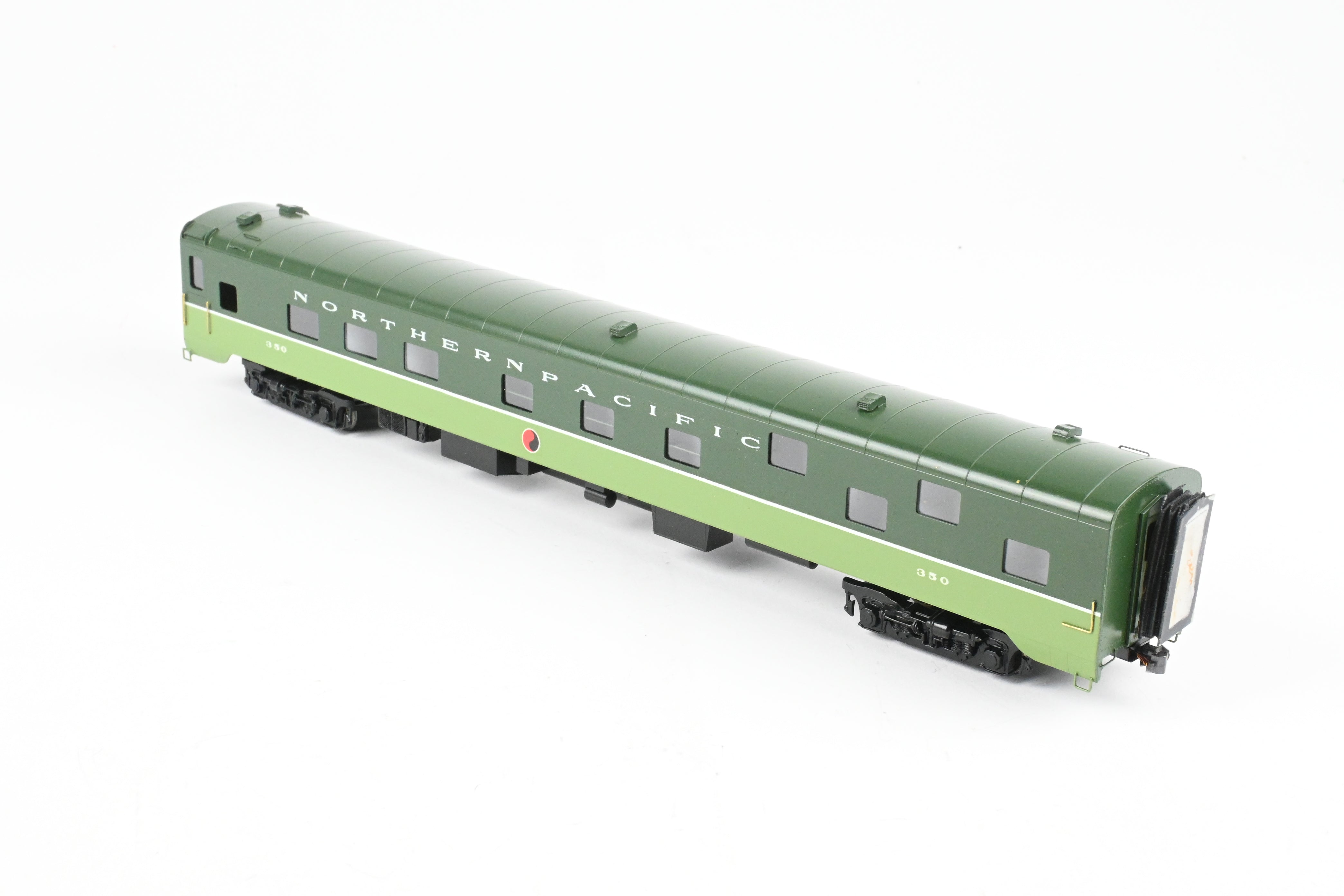 Custom Painted HO Brass Oriental Limited NP Northern Pacific Sleeper #350 with Skirts