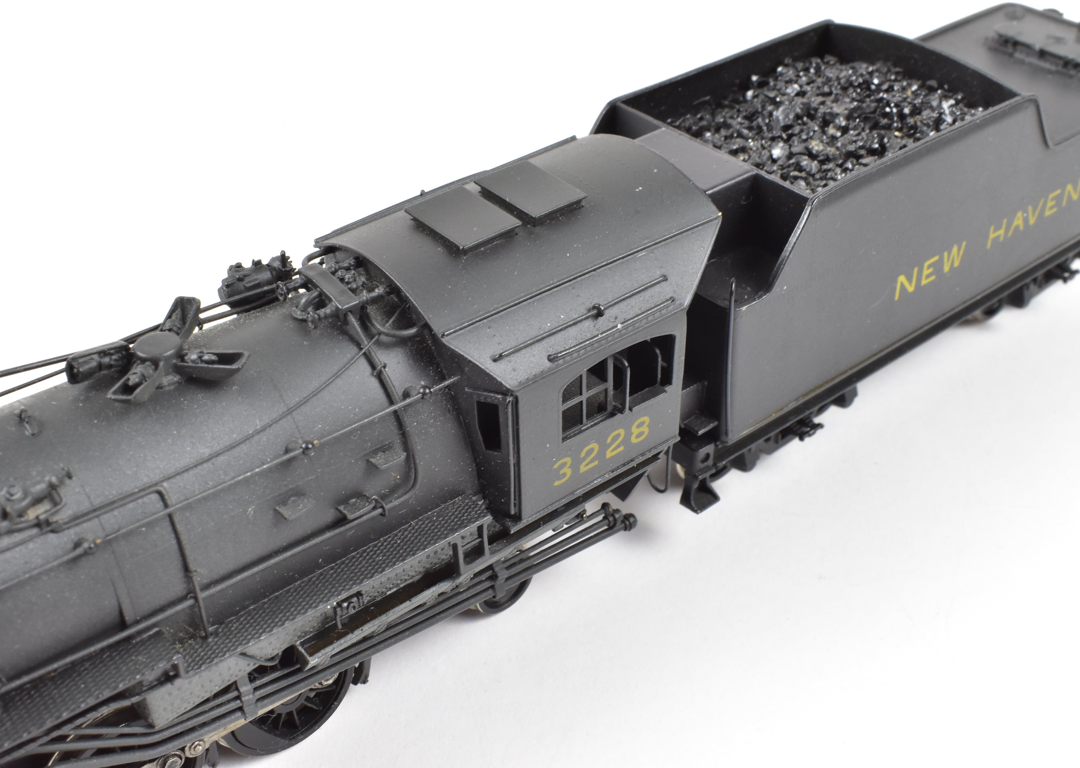 HO Scale Brass Model Train - New Jersey Custom Brass New Haven Class L - 1 2 - 10 - 2 Steam Locomotive with Pilot Mounted Pumps Version