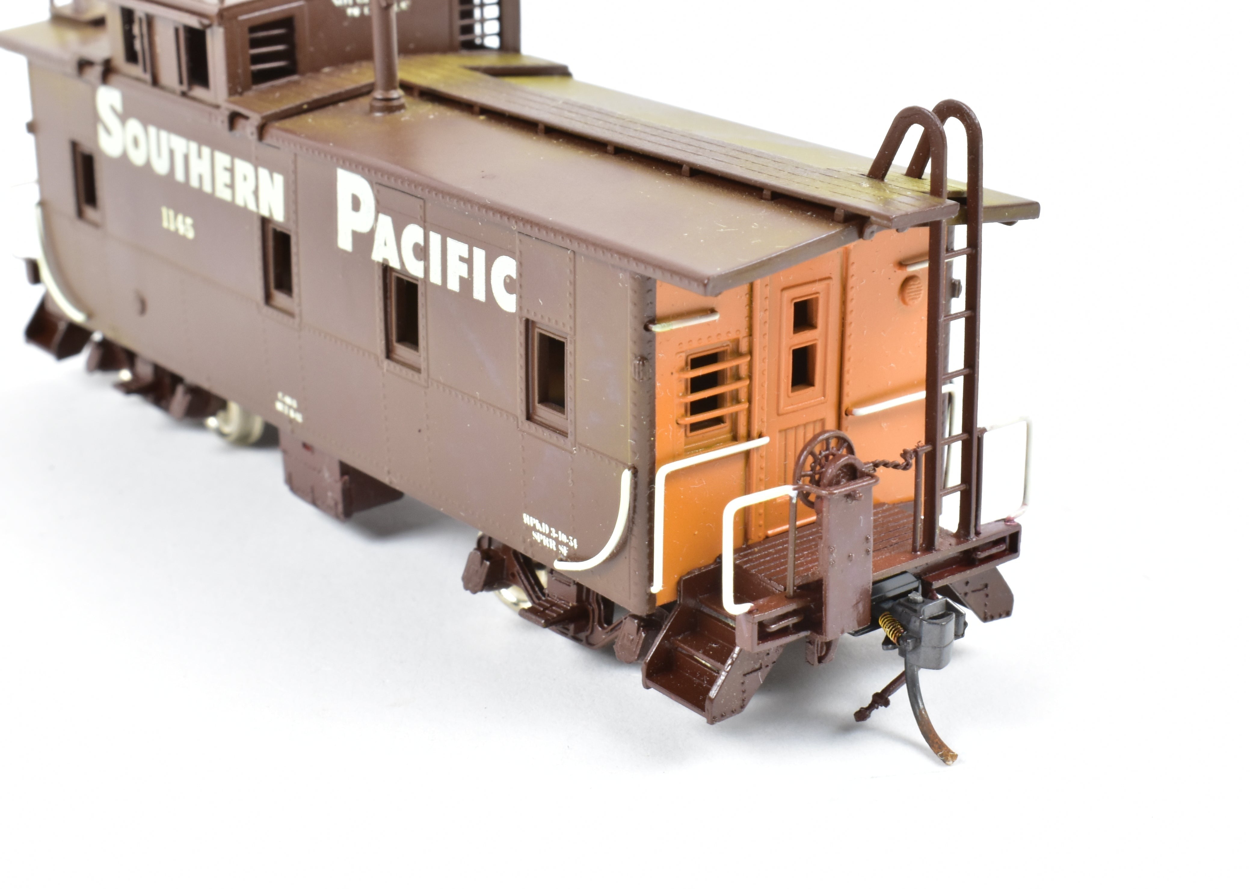 HO Scale Brass Pacific Fast Mail (PFM) - SKI SP - Southern Pacific Modern Era C - 40 - 3 Steel Caboose Custom Painted with Road Number 1145 for Model Trains