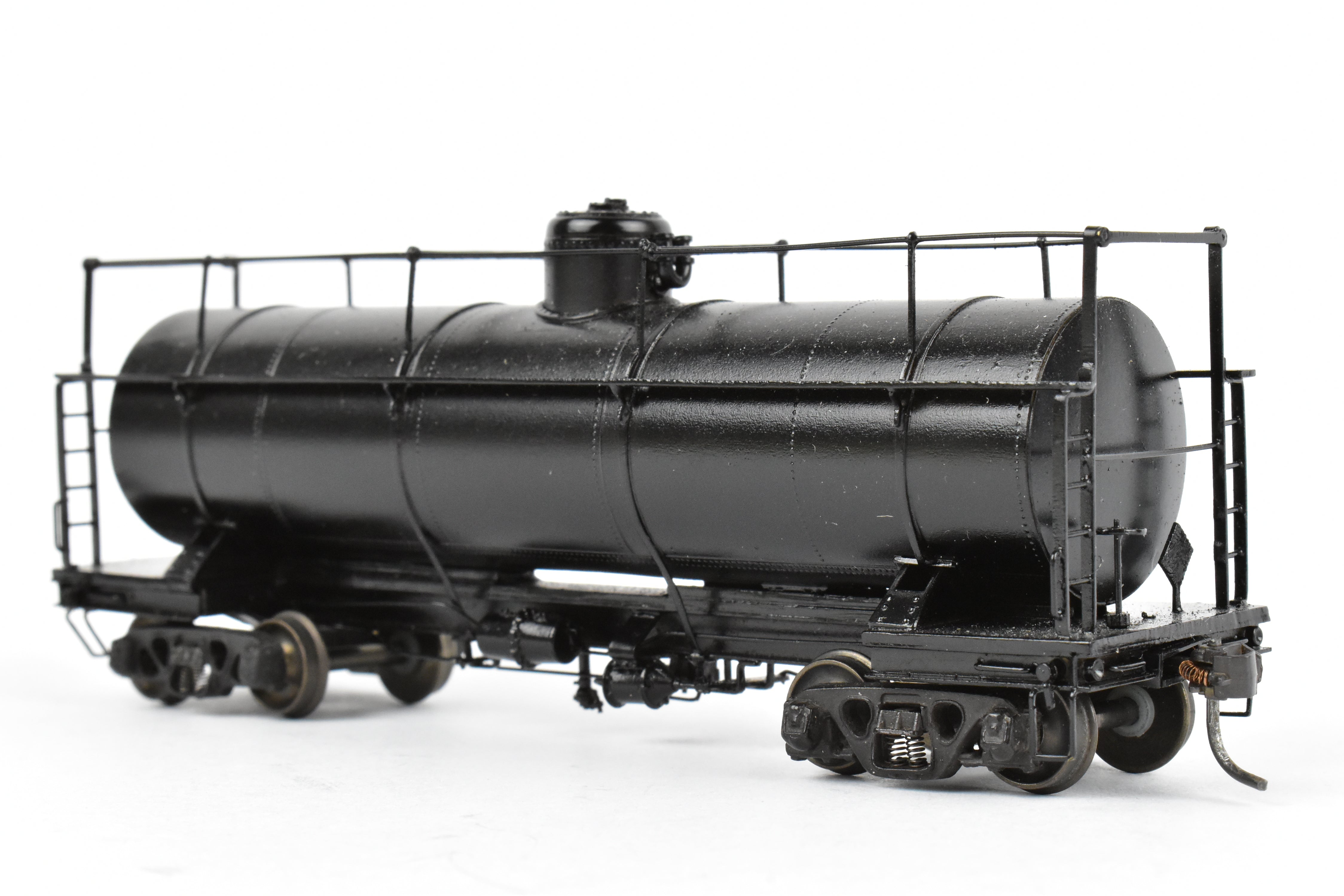 HO Brass NWSL 10,000 Gallon Logging Tank Car, Unlettered, Korean - Built