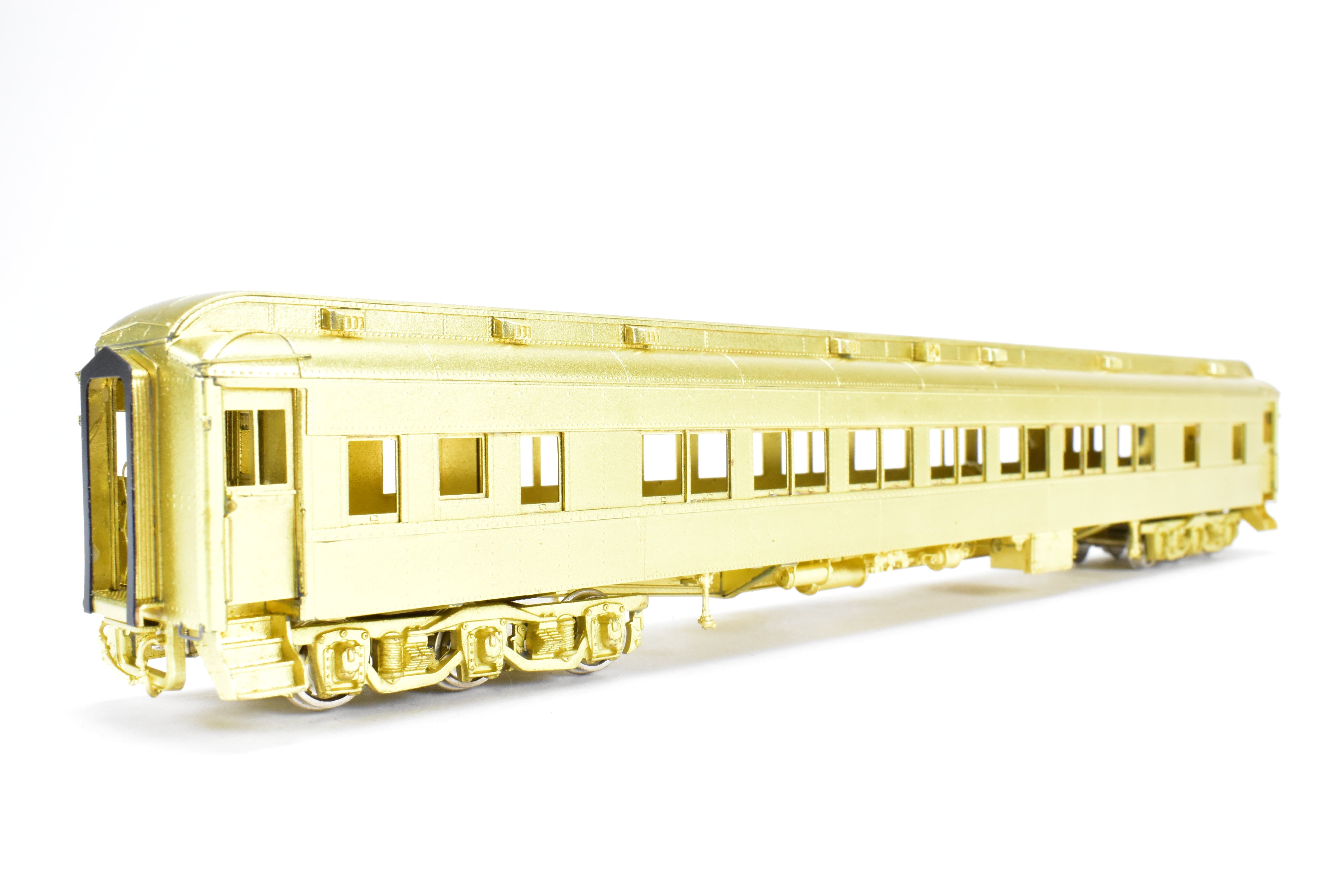 HO Brass Oriental Limited 14-Section Heavyweight Tourist Car without Air Conditioning