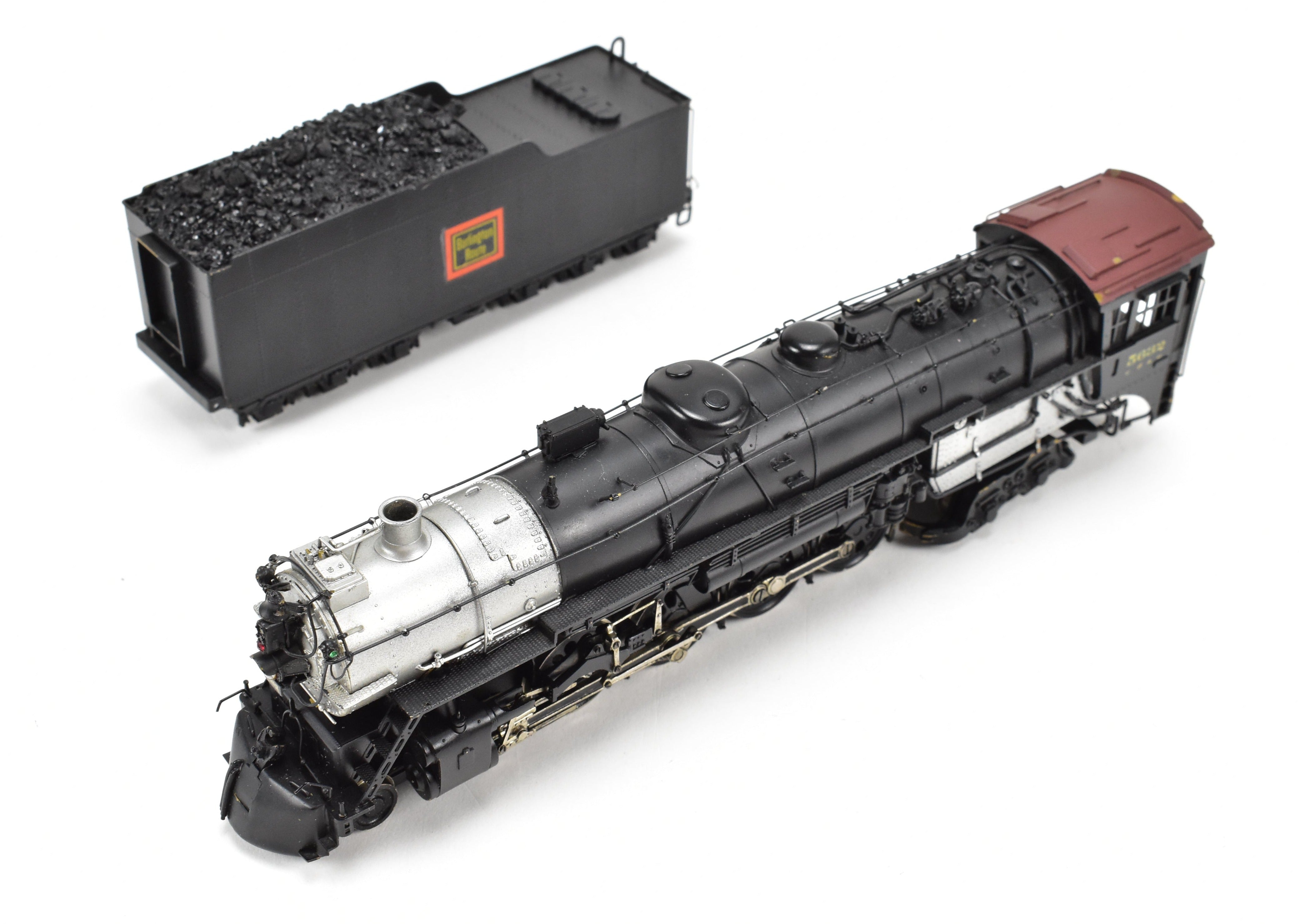 High - Quality HO Scale Brass Pacific Fast Mail Model Train - Toby CB&Q Burlington Route 4 - 8 - 4 Class O - 5, 1961 Run, Crown CP Numbered 5632