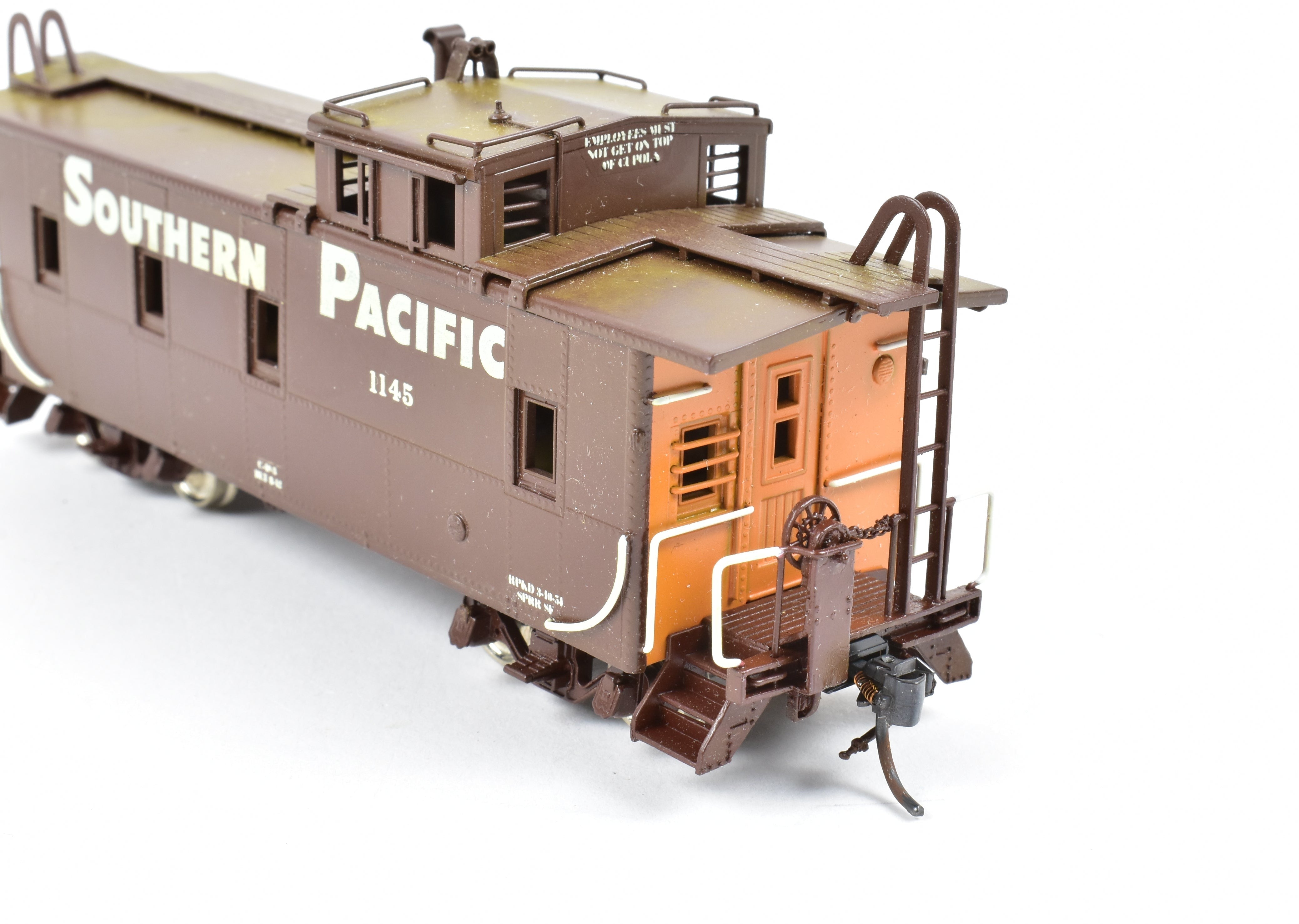 HO Scale Brass Pacific Fast Mail (PFM) - SKI SP - Southern Pacific Modern Era C - 40 - 3 Steel Caboose Custom Painted with Road Number 1145 for Model Trains