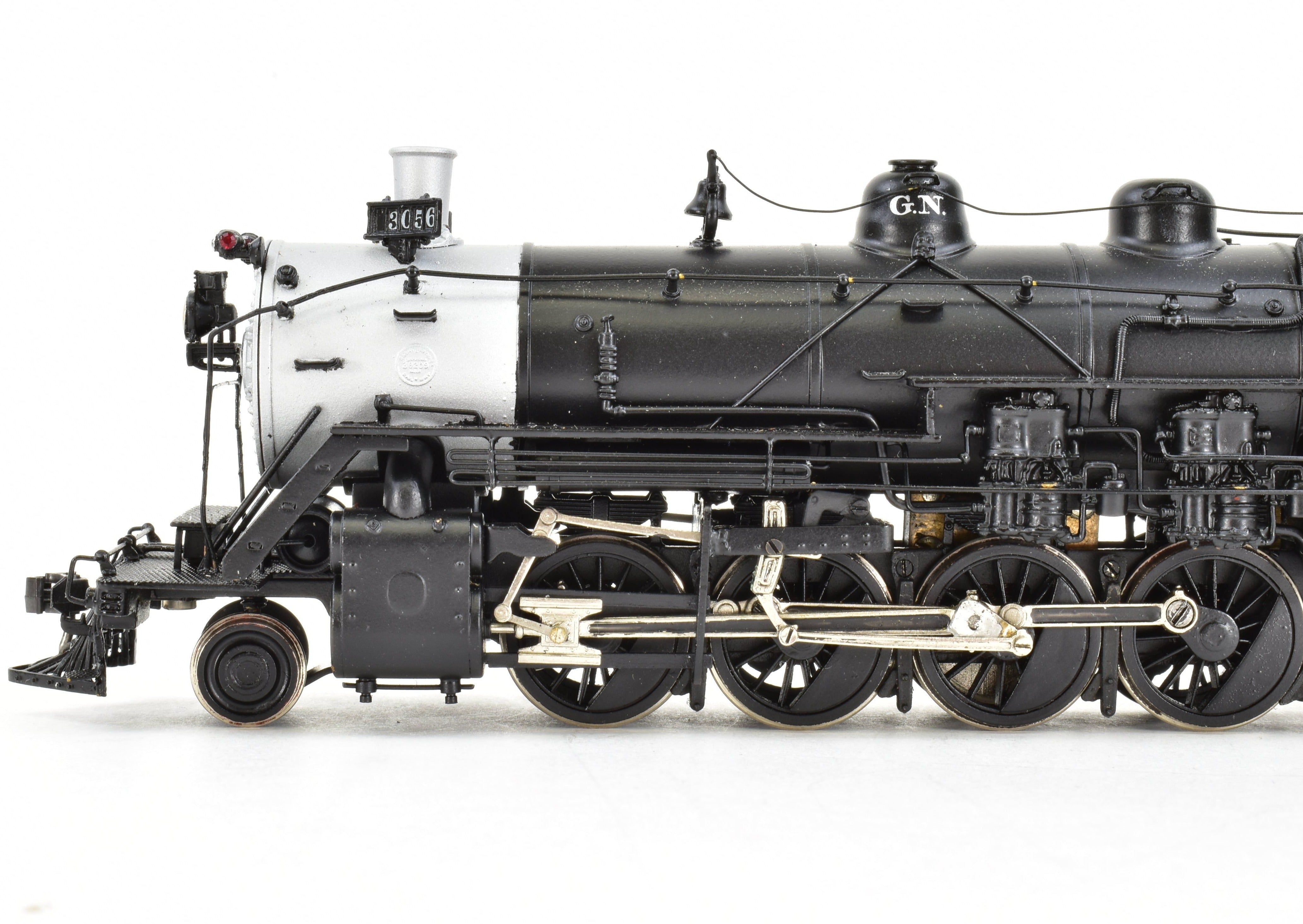 HO Scale Brass Great Northern 2-8-2 Class O-1 Pro-Painted Sunset Model