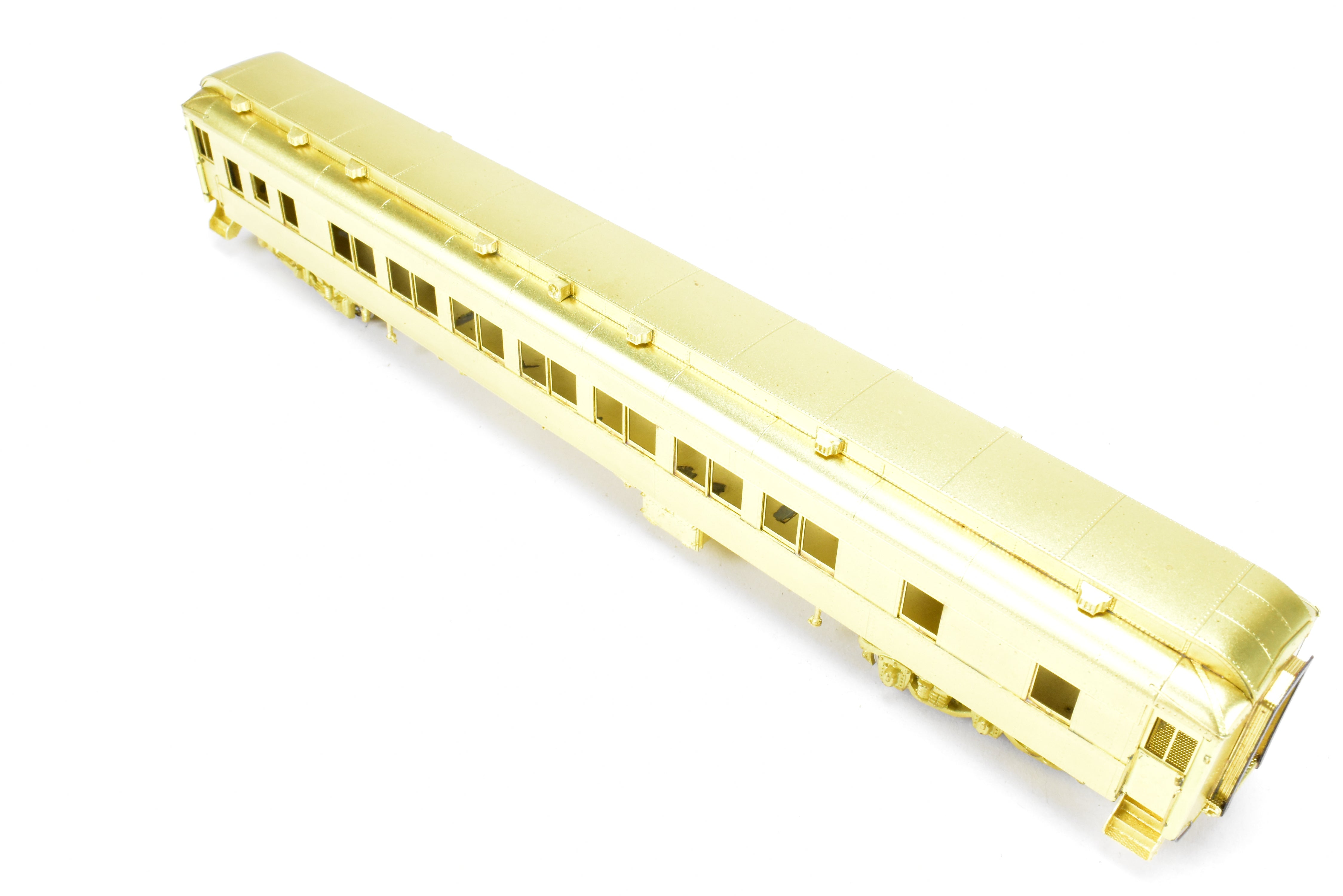 HO Brass Oriental Limited 14-Section Heavyweight Tourist Car without Air Conditioning