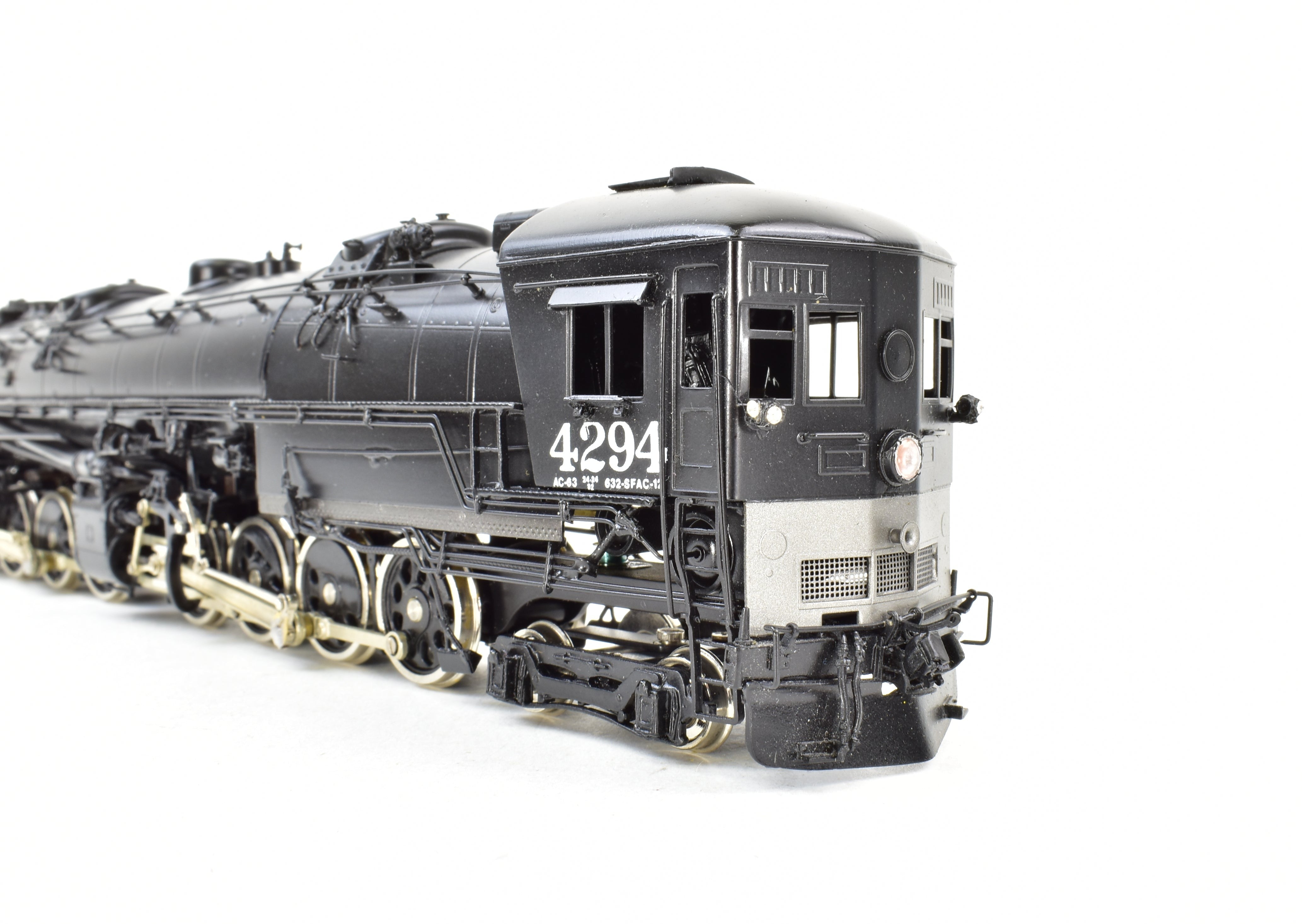 HO Scale Brass Model Train - Sunset Models Southern Pacific AC - 12 4 - 8 - 8 - 2 Cab Forward Freight Locomotive, Road Number 4294