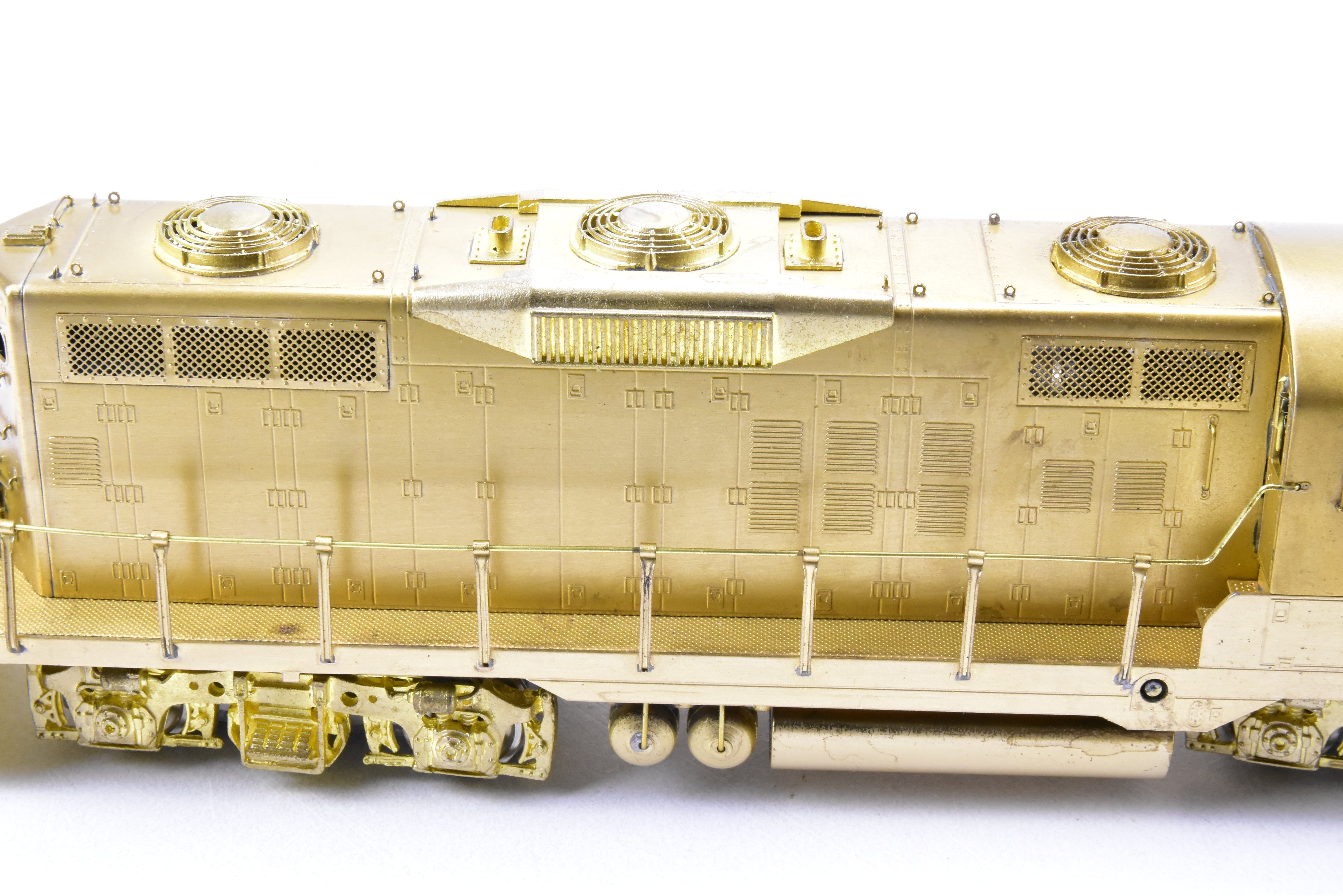 HO Brass Oriental Limited EMD GP9 1750 HP Late Version with 48 Fans & Dynamic Brakes