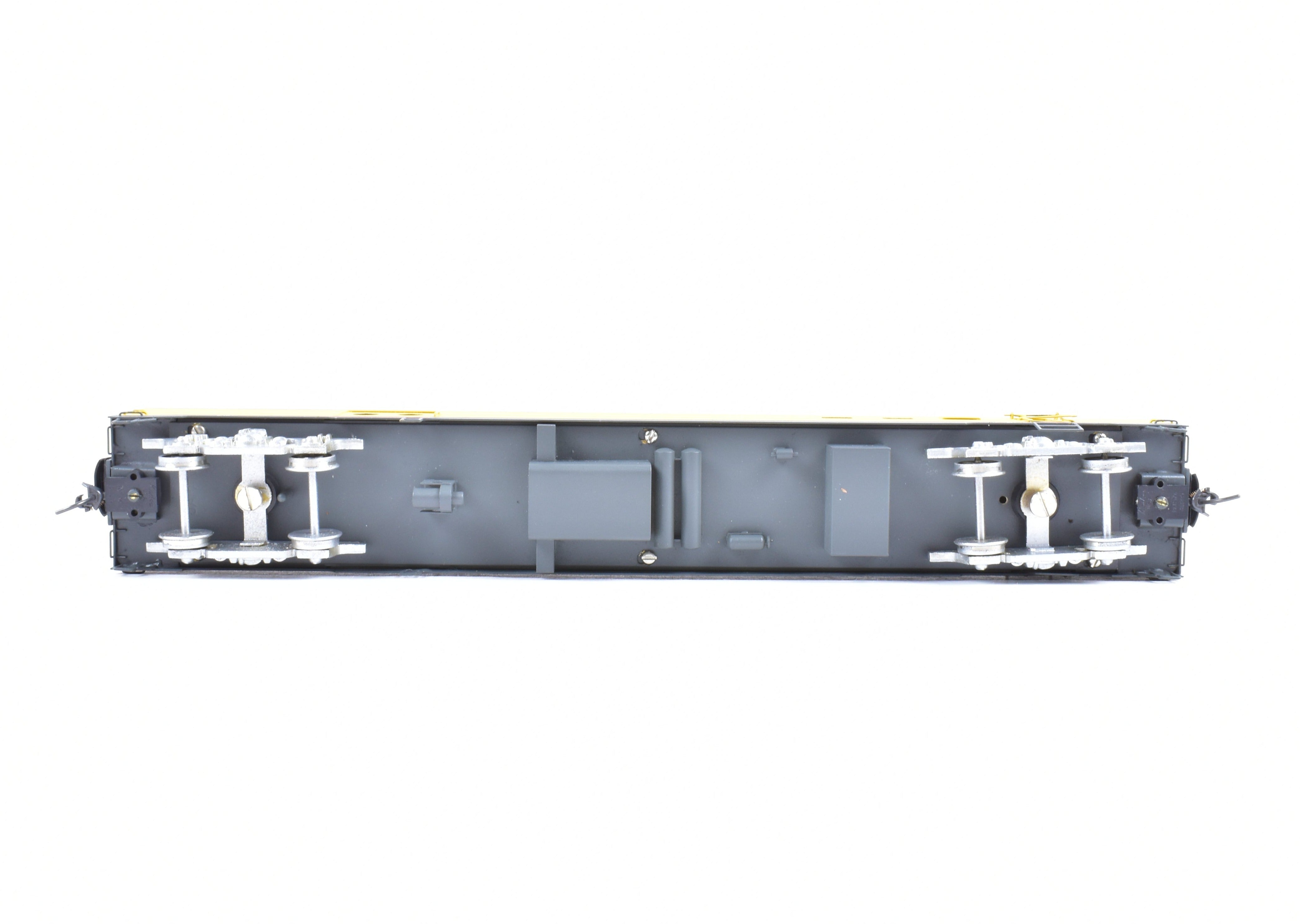 Custom Painted HO Brass Soho Milwaukee Road #1226 Baggage - RPO Model