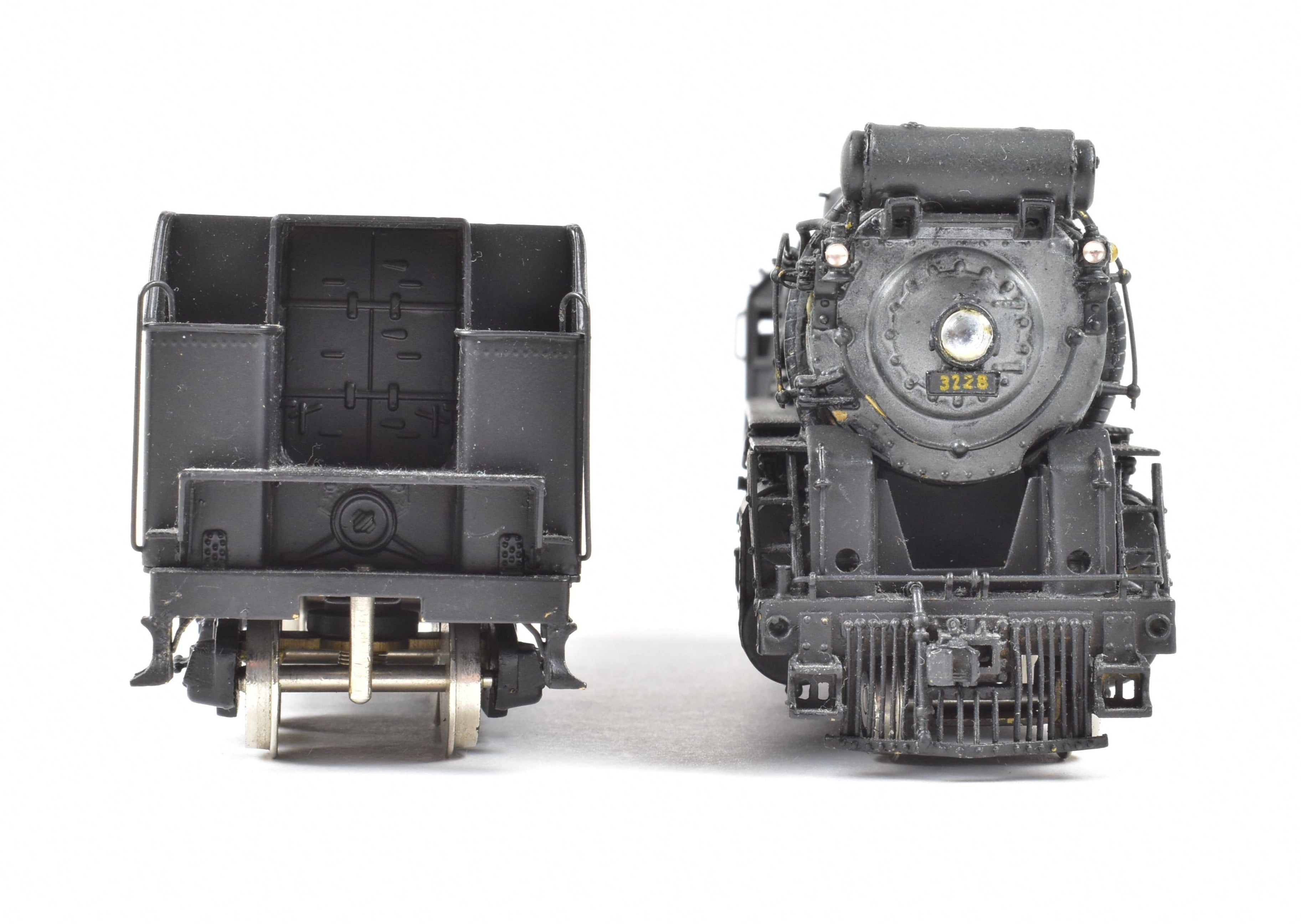 HO Scale Brass Model Train - New Jersey Custom Brass New Haven Class L - 1 2 - 10 - 2 Steam Locomotive with Pilot Mounted Pumps Version