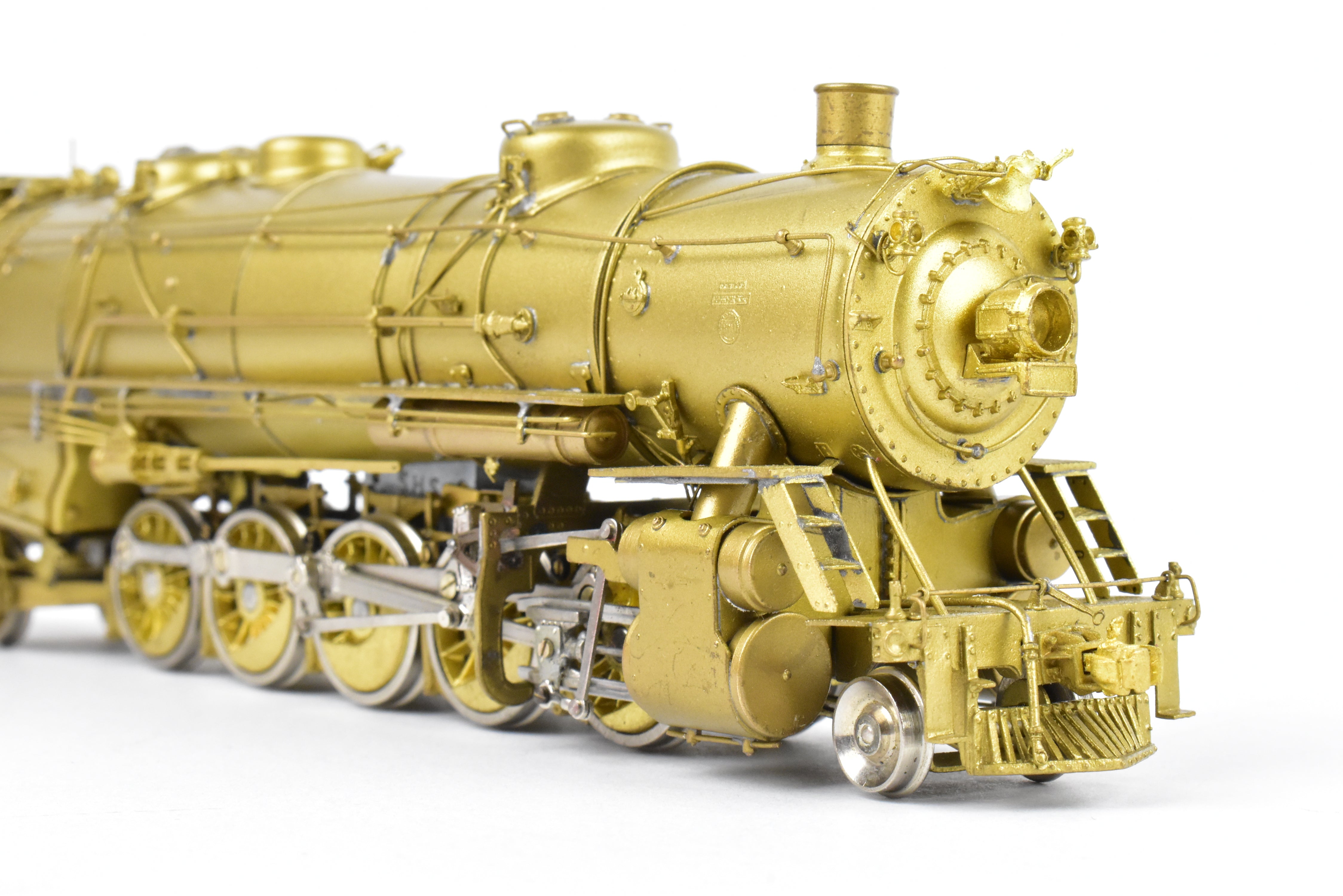 High - Quality HO Scale Brass Key Imports Model of United States Railway Administration (USRA) Various Roads Heavy 2 - 10 - 2 Steam Locomotive