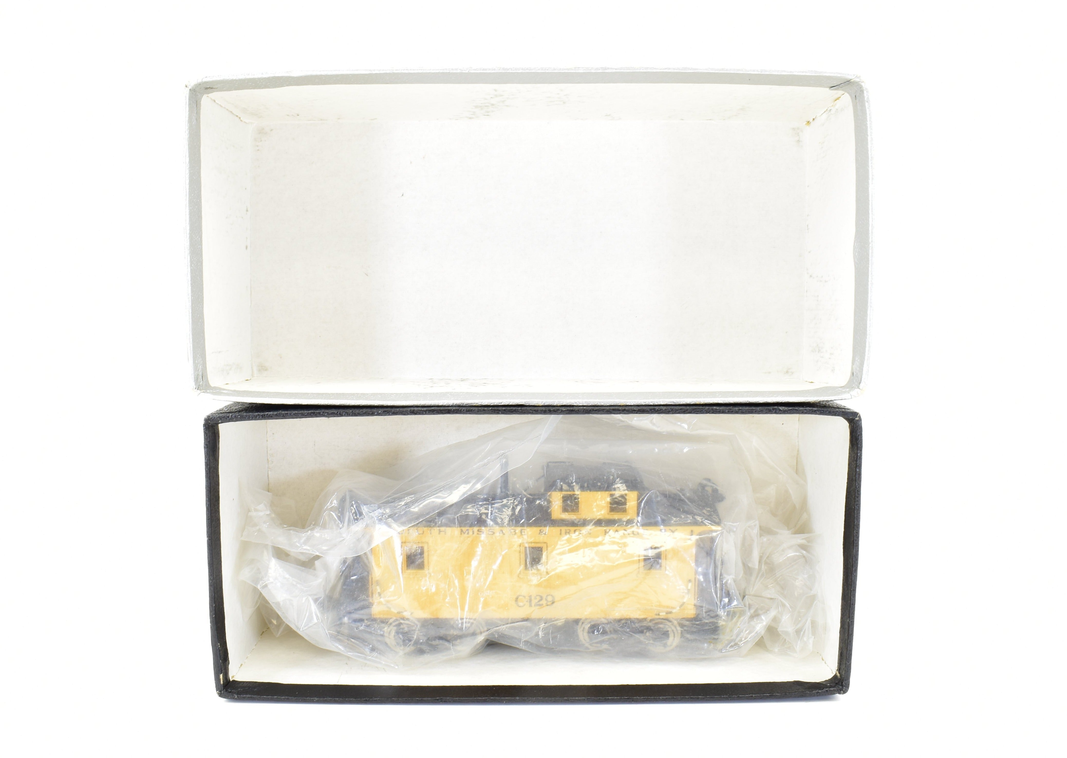 HO Scale Brass PFM - Tenshodo Duluth Missabe & Iron Range Factory - Painted Caboose Model for Model Trains