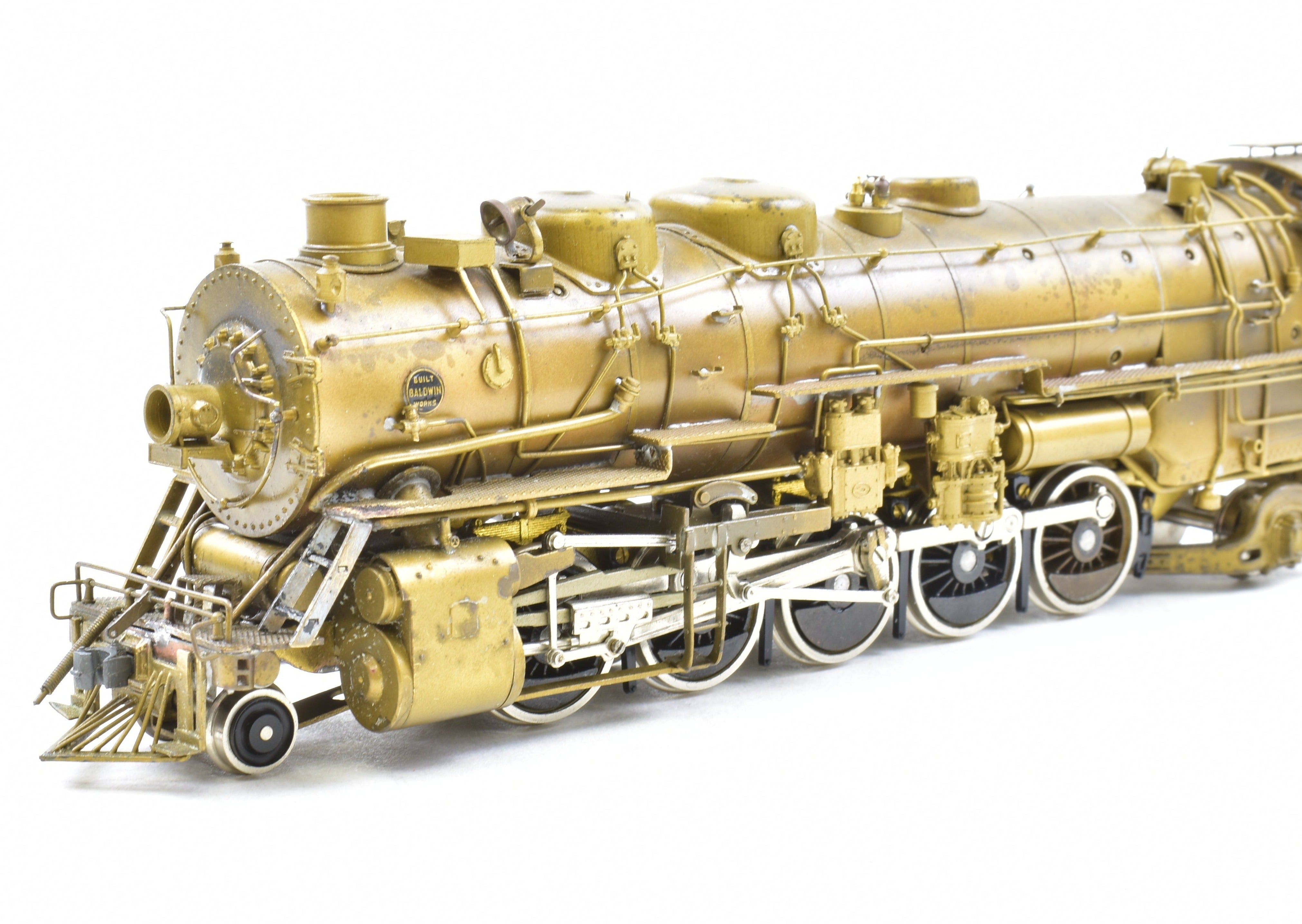 High - Quality HO Scale Brass Pacific Fast Mail Model Train - United ATSF - Santa Fe 2 - 10 - 2