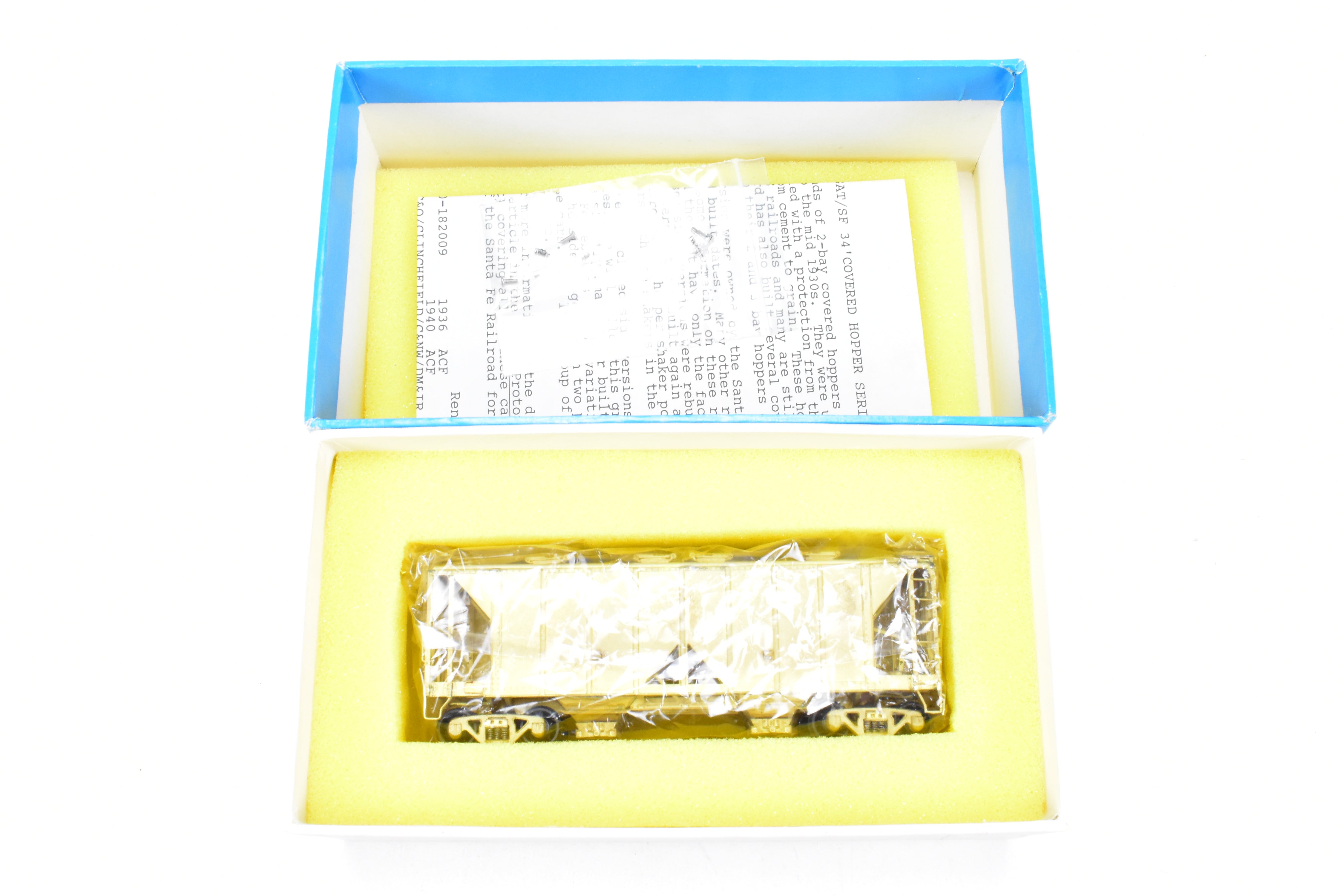 High - Quality HO Scale Brass Model of Pecos River Brass ATSF - Santa Fe ACF 34 - Foot Covered Hopper Class Ga - 45 in the Number Range of 182000 - 182009
