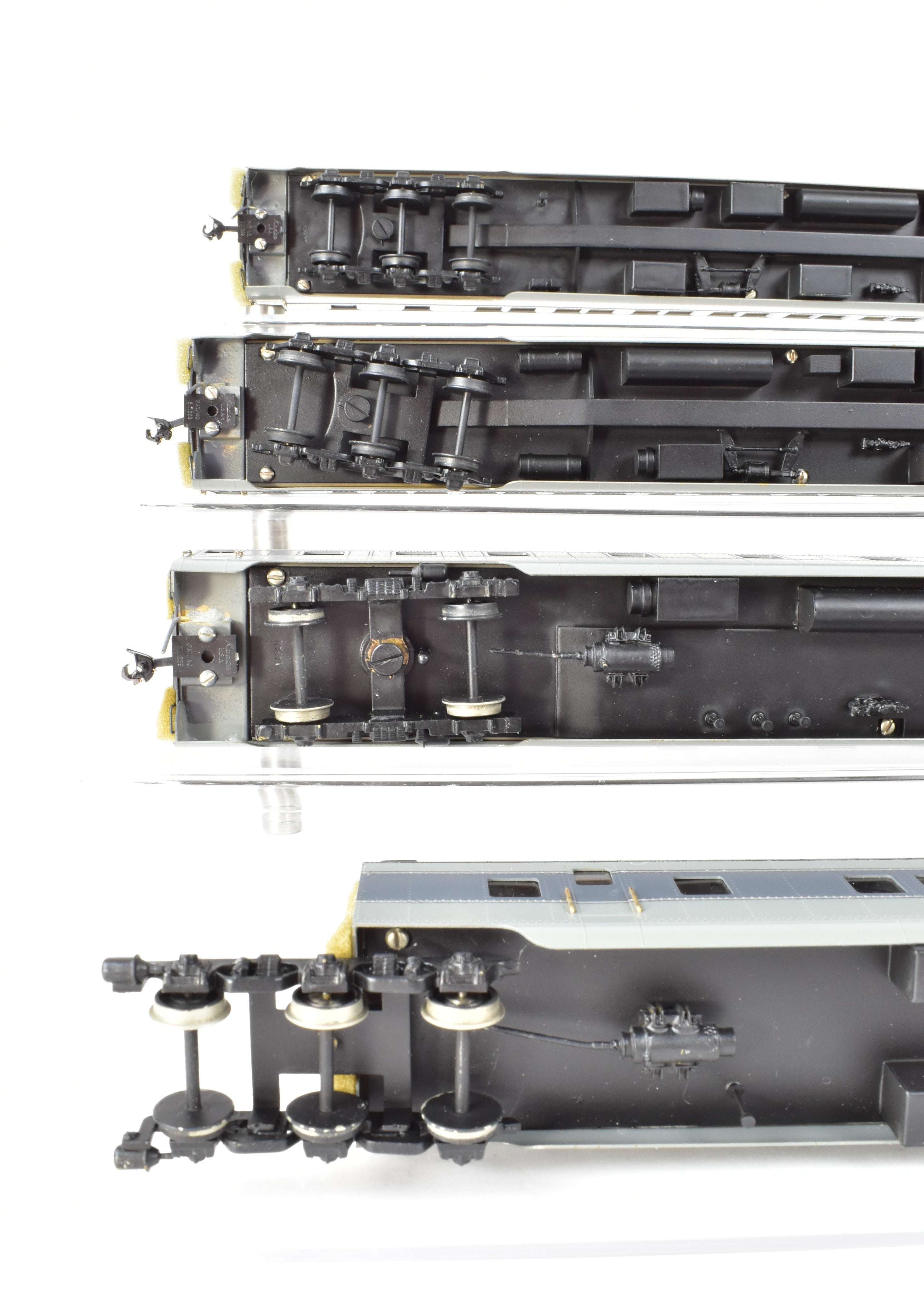 HO Scale Brass Model Train Set - Oriental Limited SP/UP/C&NW UP Union Pacific The Forty Niner 8-Car Set in Two-Tone Gray with Overland Lettering