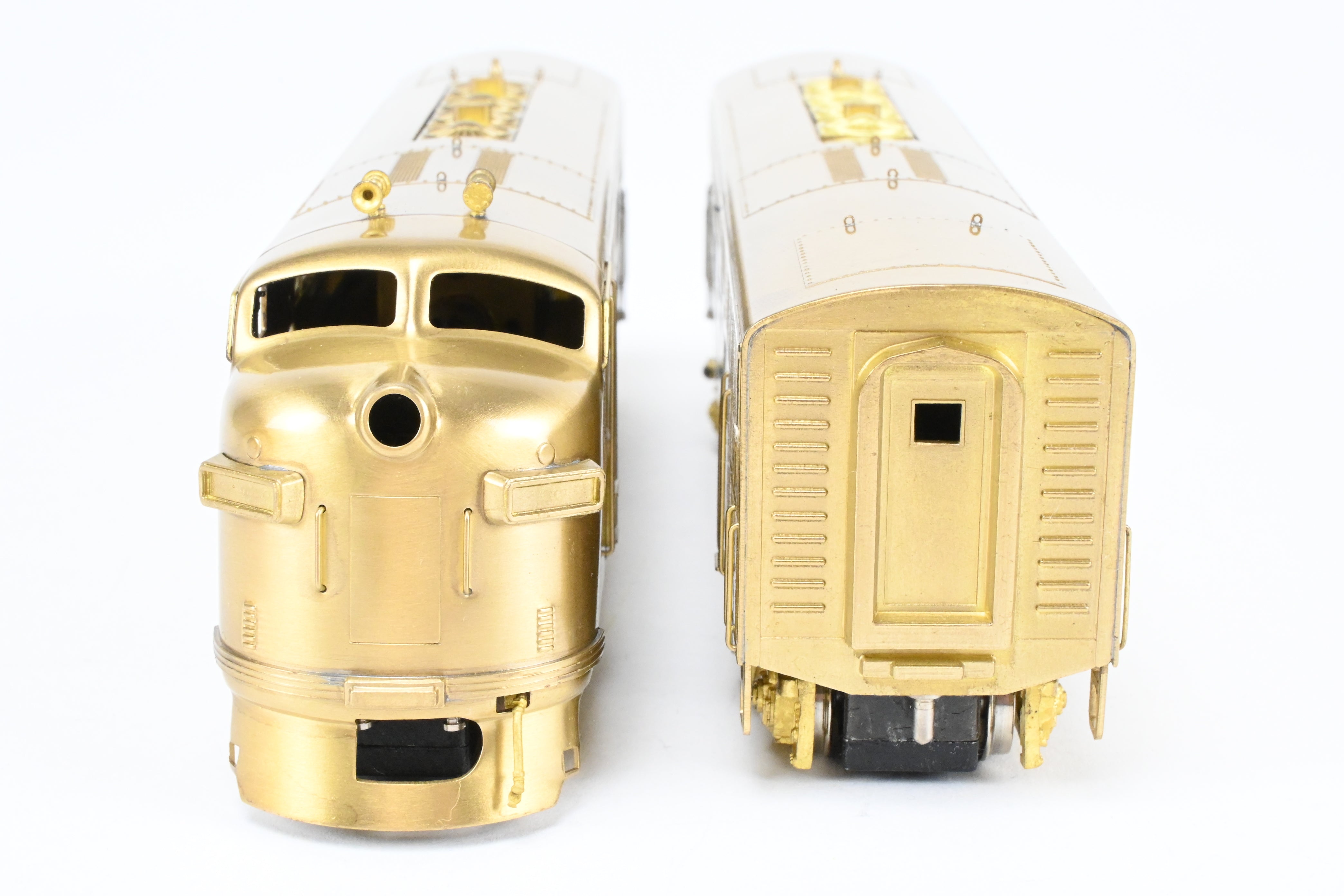 High - Quality HO Scale Brass Oriental Limited EMD F3A/F3B PH III 1500 HP 2 - Unit Model Train Set