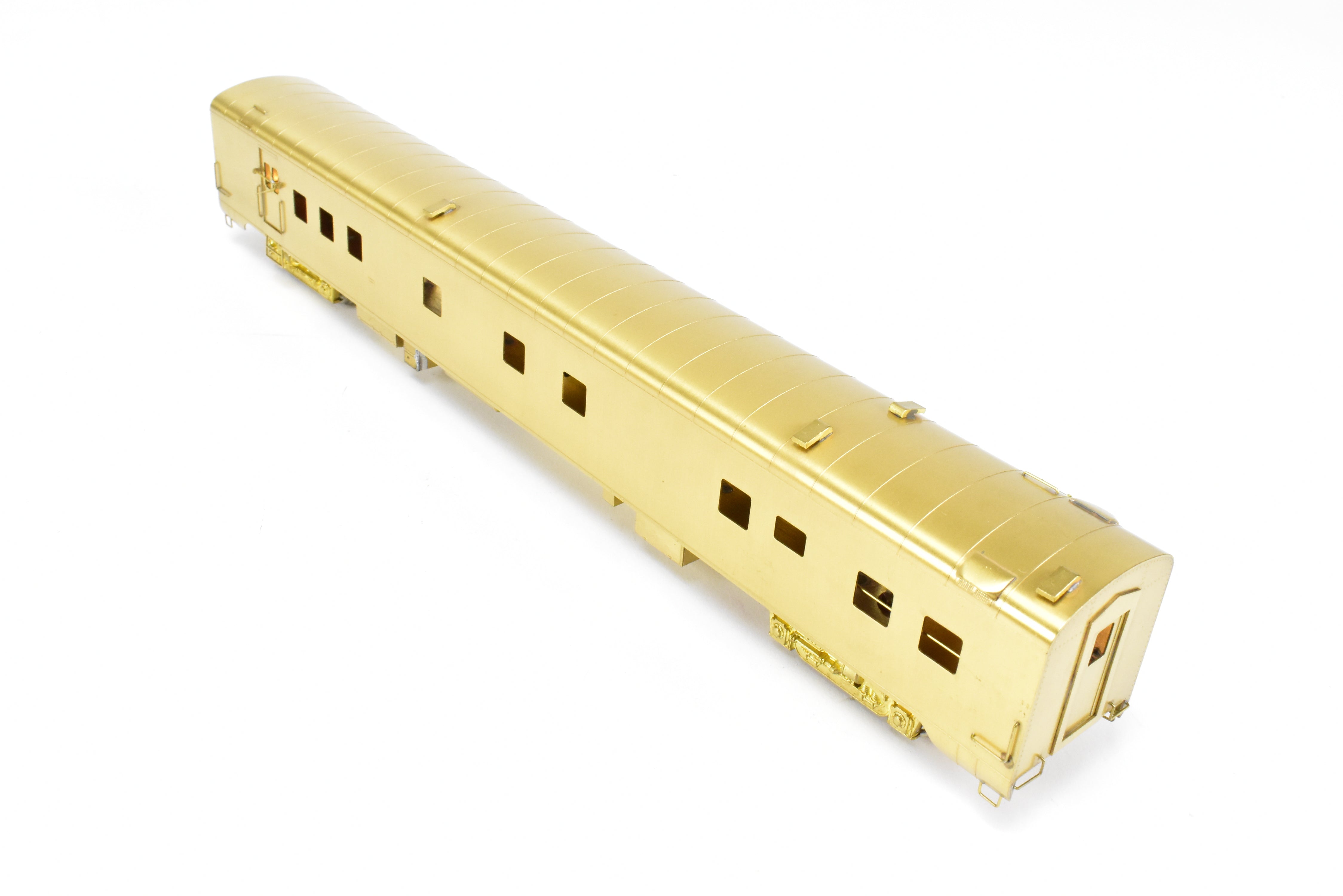 HO Scale Brass Oriental Limited NP - Northern Pacific North Coast Limited Mail - Dormitory Car #425 without Skirts (Model Train Car)