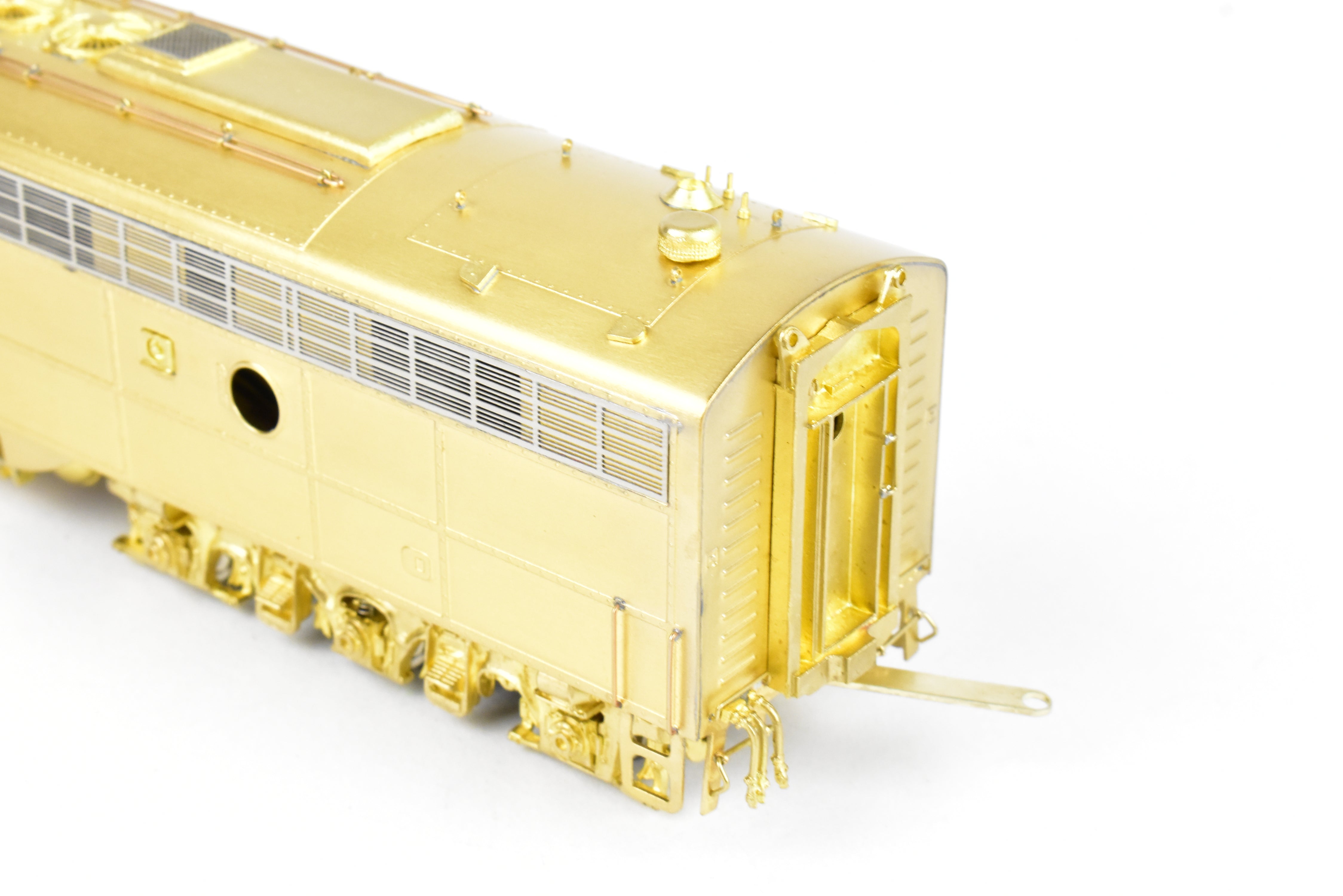 HO Scale Brass Oriental Limited EMD E8A 2250 HP Model with Spare Parts