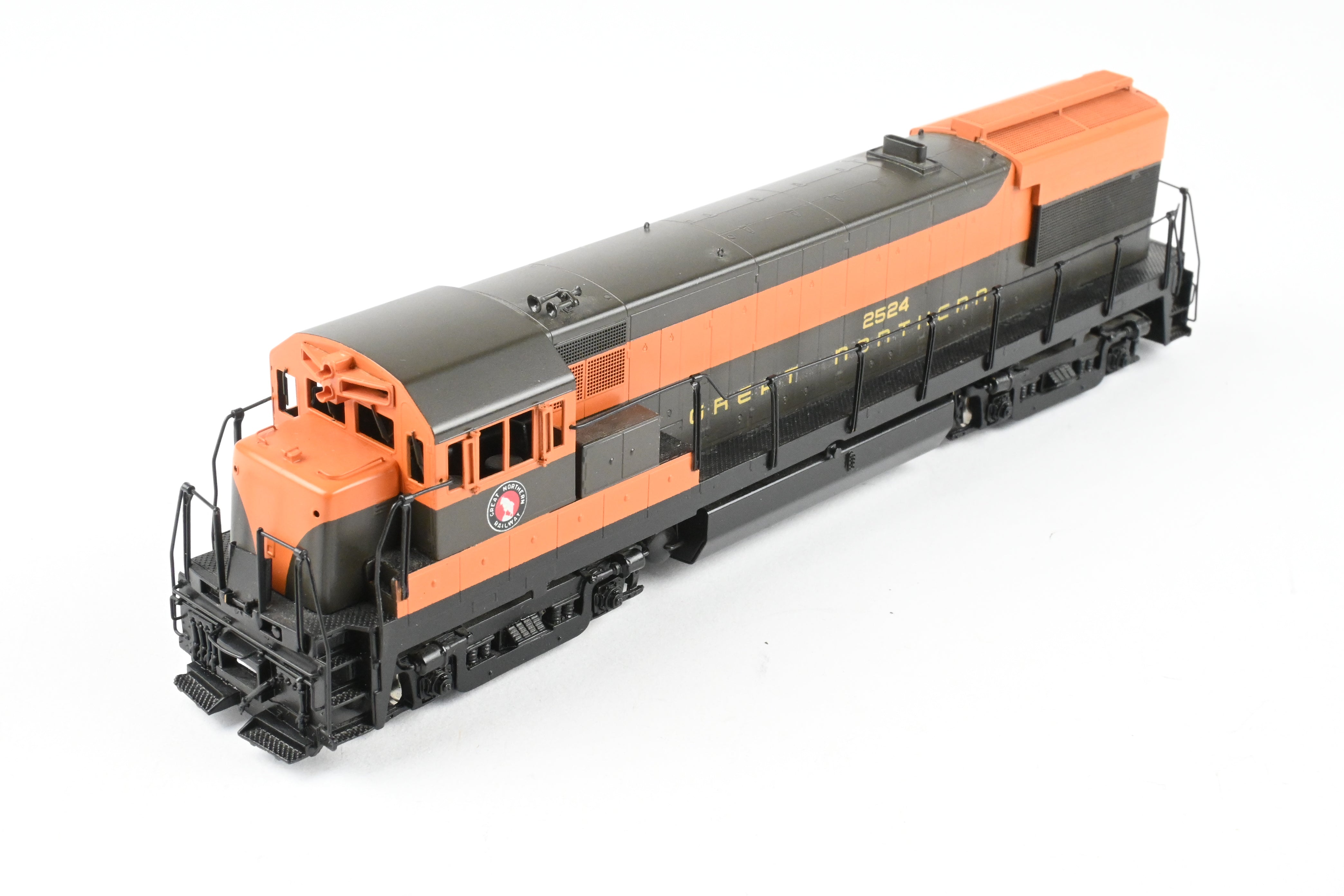 HO Brass Oriental Limited GN - Great Northern GE U-30B 3000HP Custom Painted Road Switcher #2524