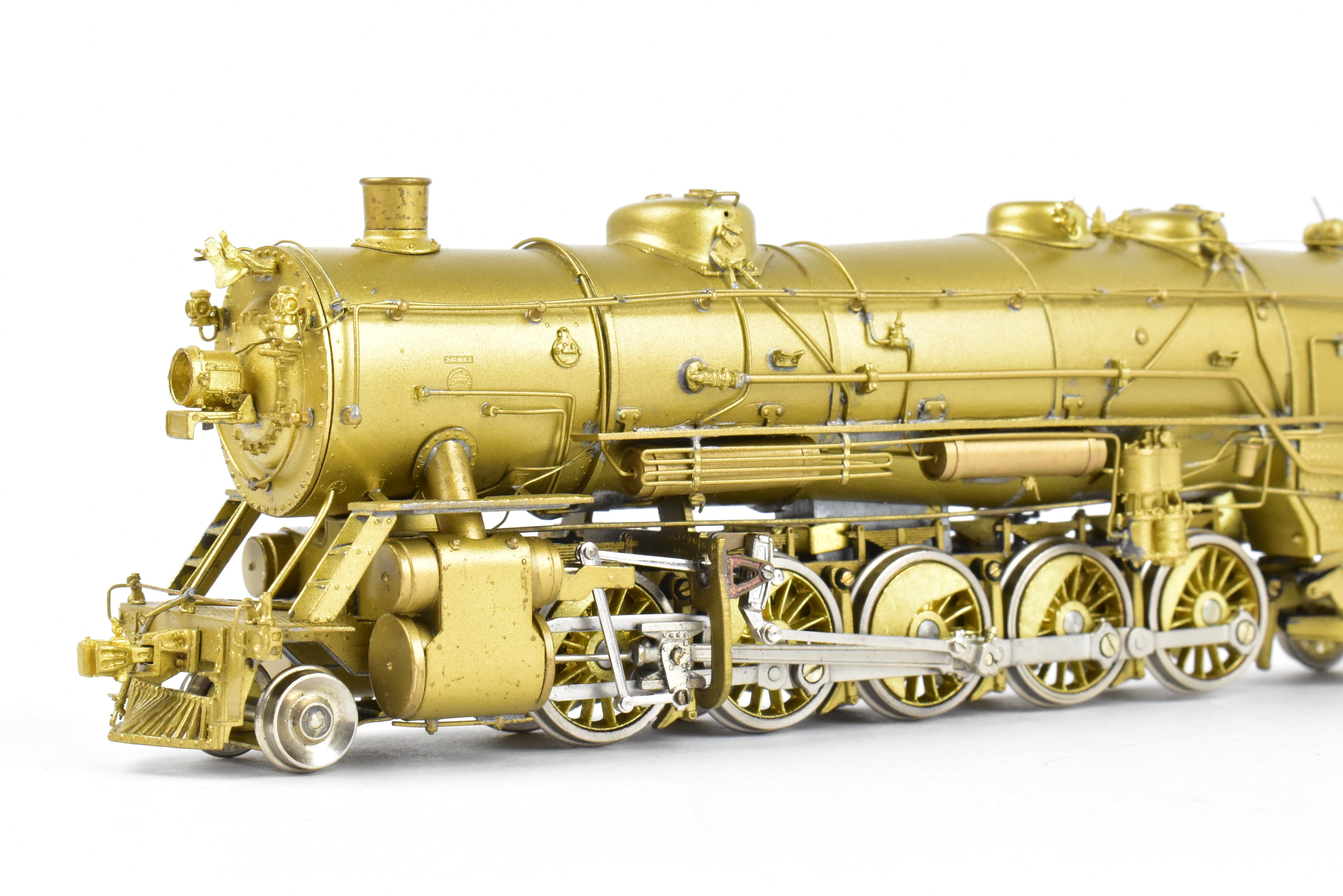 High - Quality HO Scale Brass Key Imports Model of United States Railway Administration (USRA) Various Roads Heavy 2 - 10 - 2 Steam Locomotive