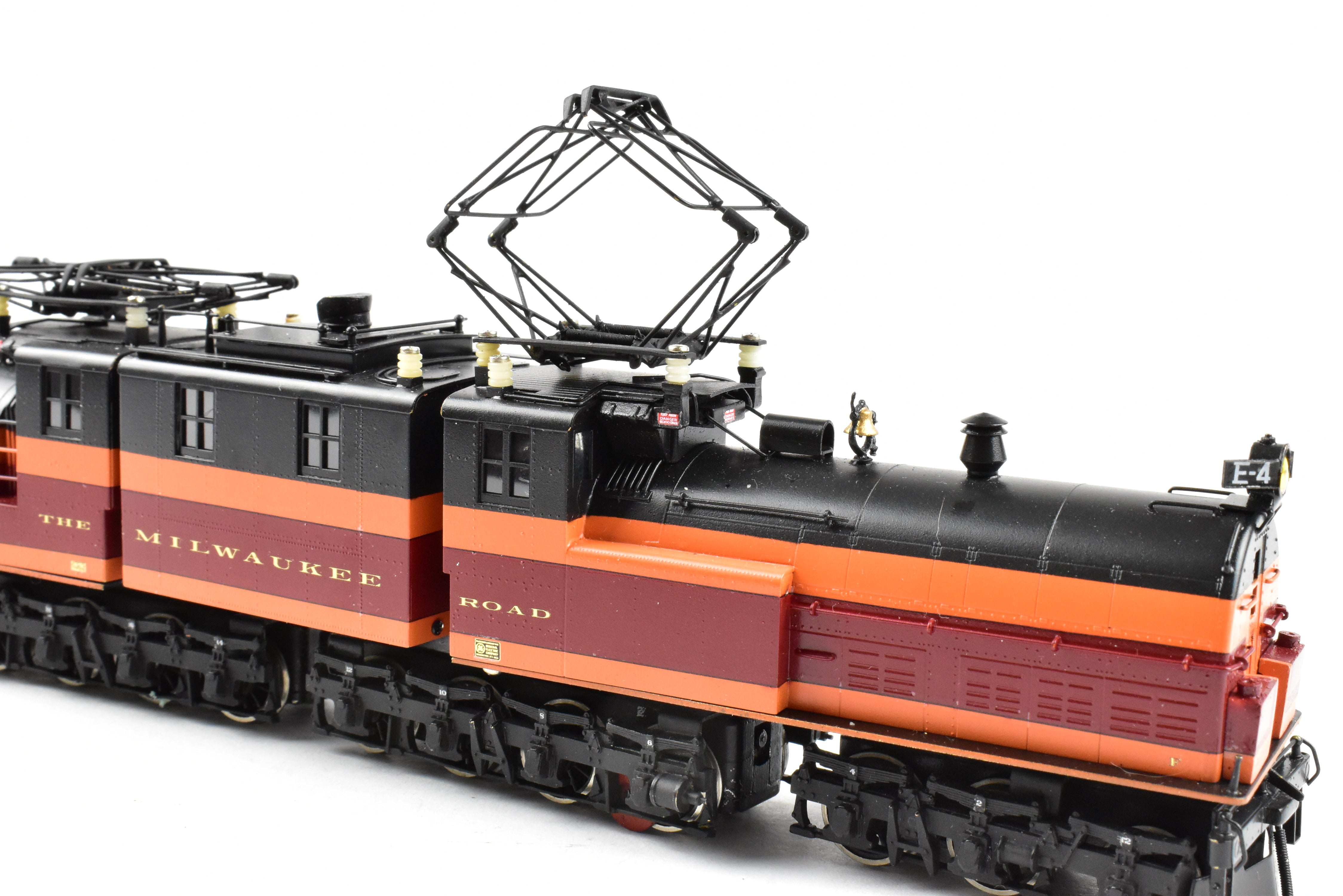 HO Scale Brass NJ Custom Brass Milwaukee Road EP-2 BI-Polar Gearless Electric Model Train with Professional Painting, Model No. E4