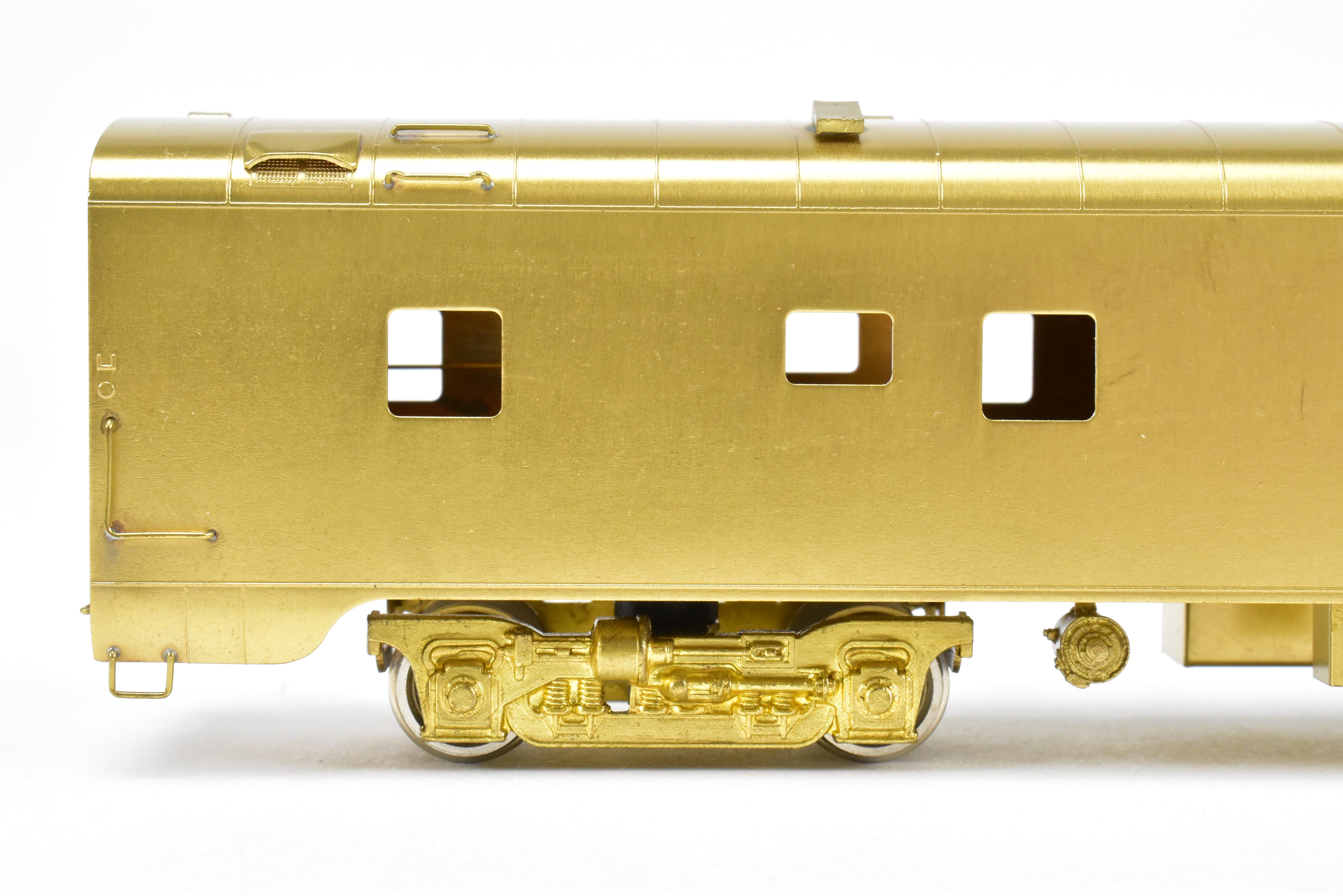 HO Scale Brass Oriental Limited NP - Northern Pacific North Coast Limited Mail - Dormitory Car #425 without Skirts (Model Train Car)